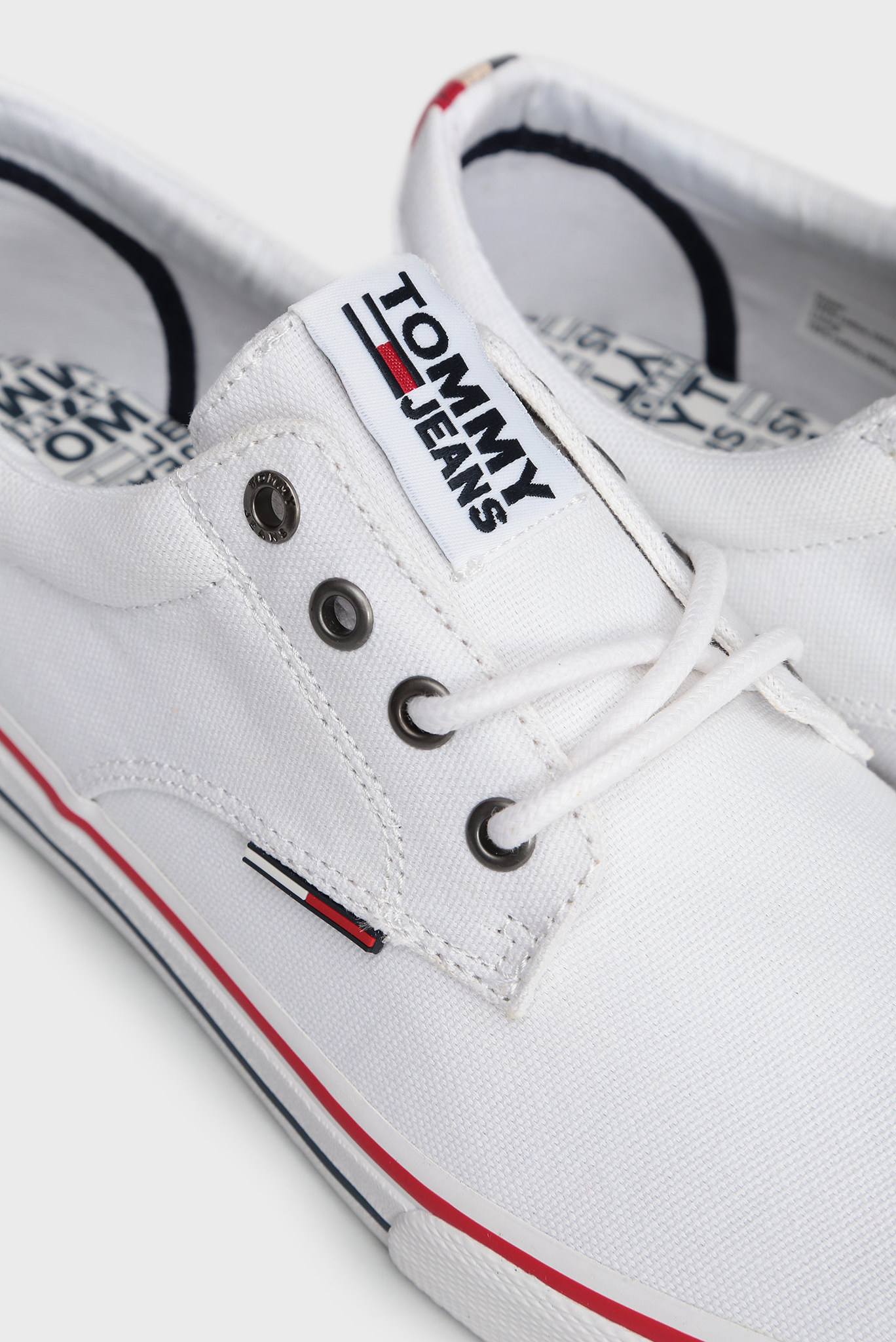 Мужские белые кеды 2