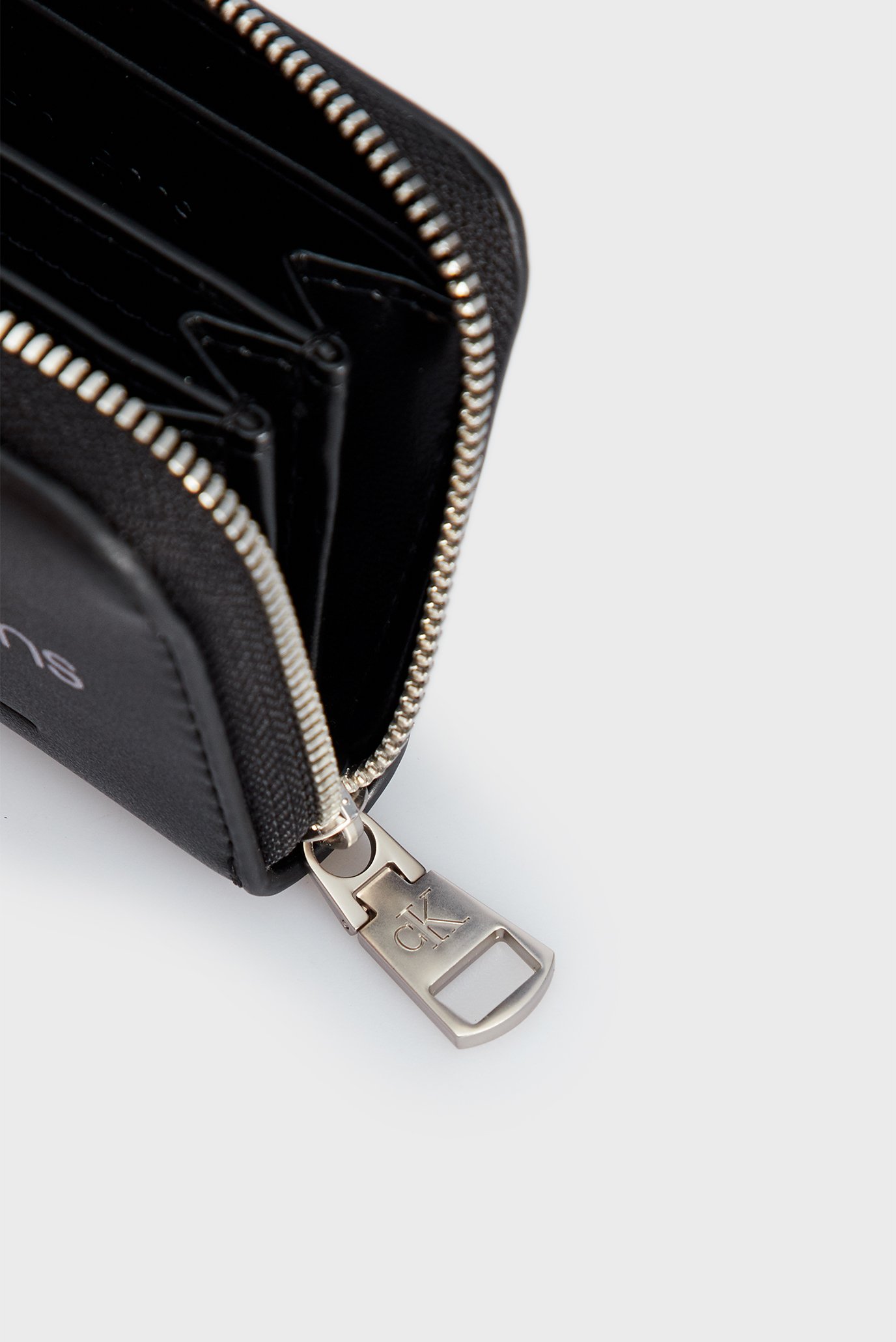 Кошелек SCULPTED MED ZIP AROUND MONO 2