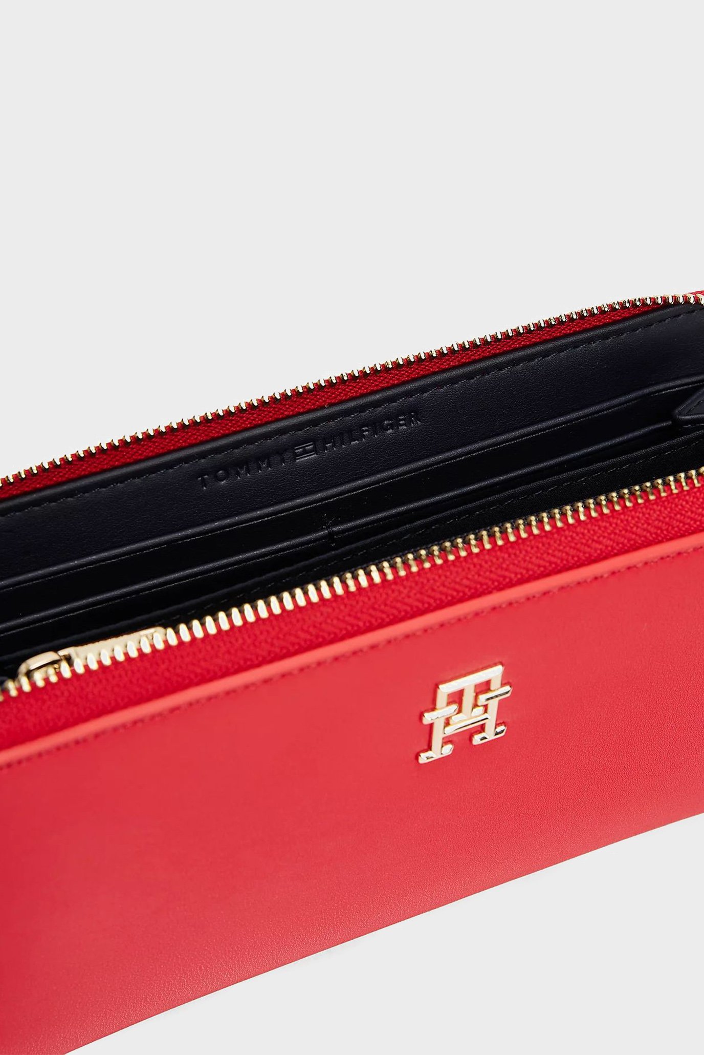 Женский красный кошелек TH LOGOTAPE LRG ZATommy Hilfiger Женский красный кошелек TH LOGOTAPE LRG ZA 4