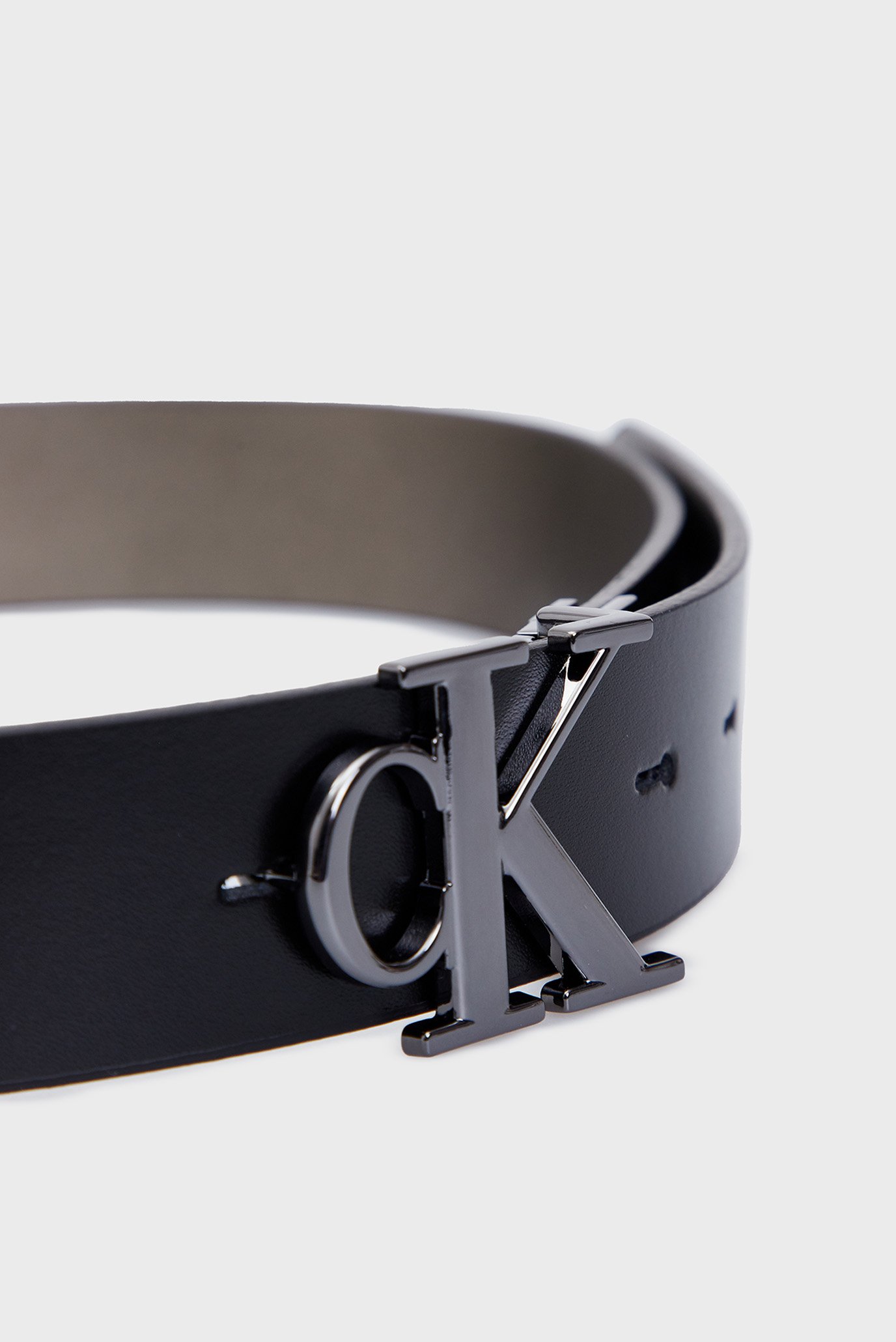 Женский черный кожаный двусторонний ремень ROUND MONO PL REV LTHR BELT 30MMCalvin Klein Jeans Женский черный кожаный двусторонний ремень ROUND MONO PL REV LTHR BELT 30MM 2