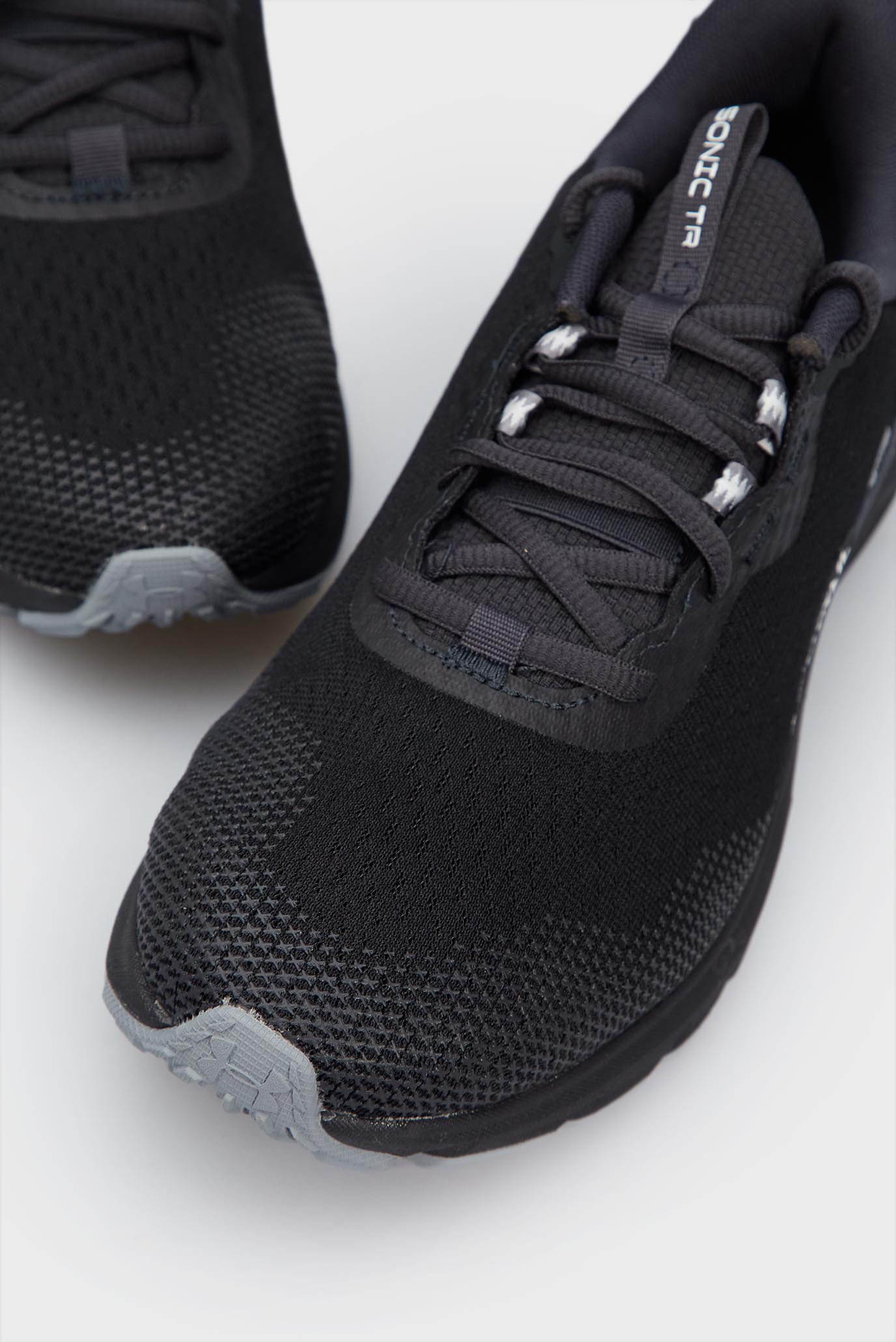 Черные кроссовки UA U Sonic Trail 2