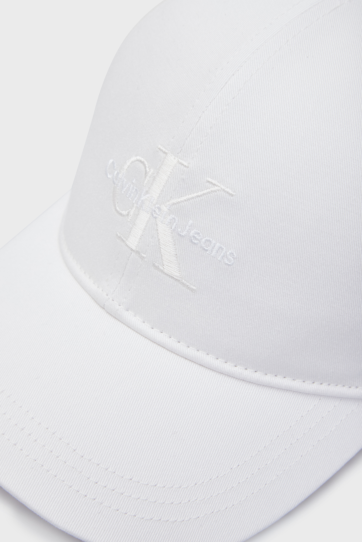 Женская белая кепка MONO LOGO EMBRO 3