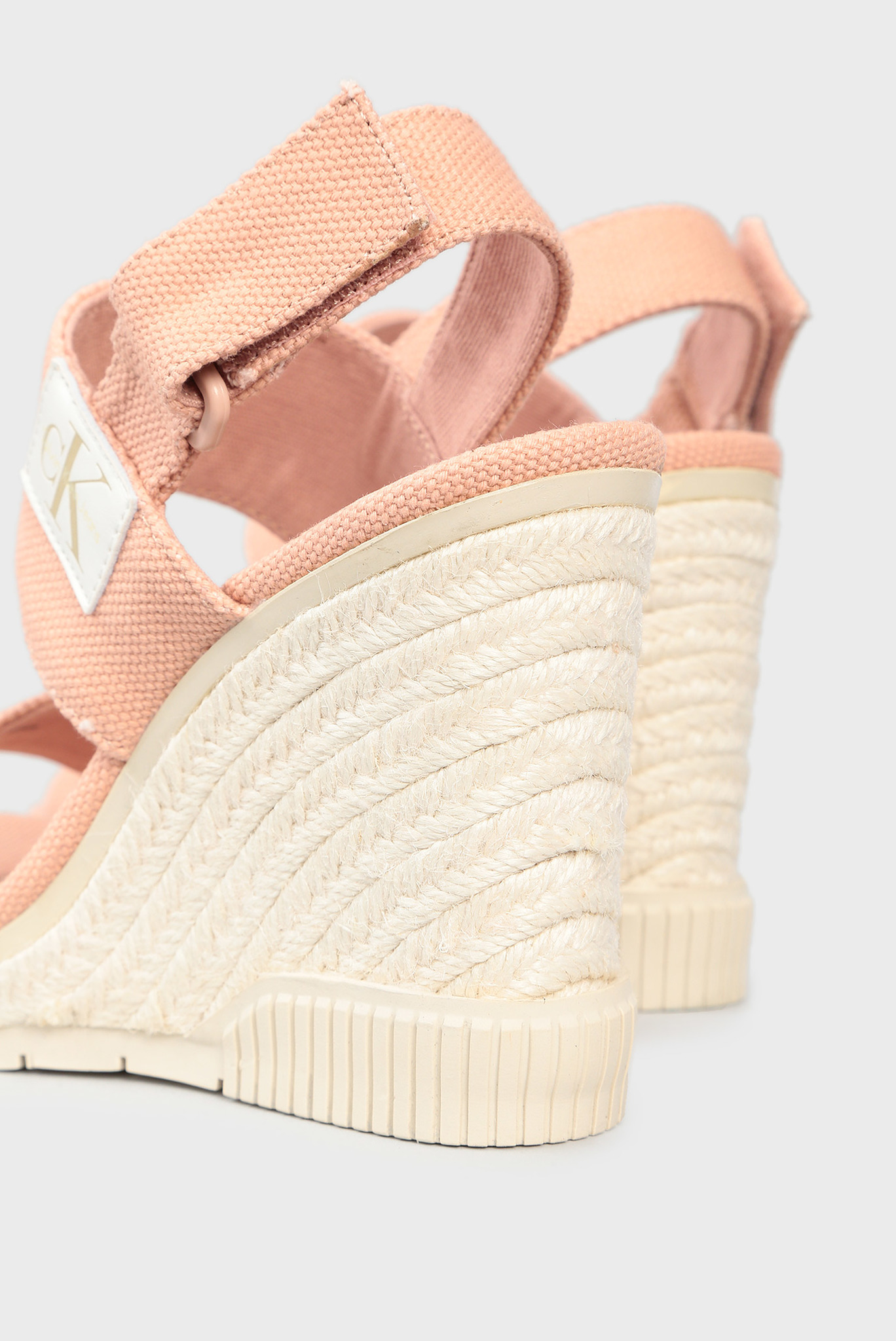 Женские розовые босоножки 4