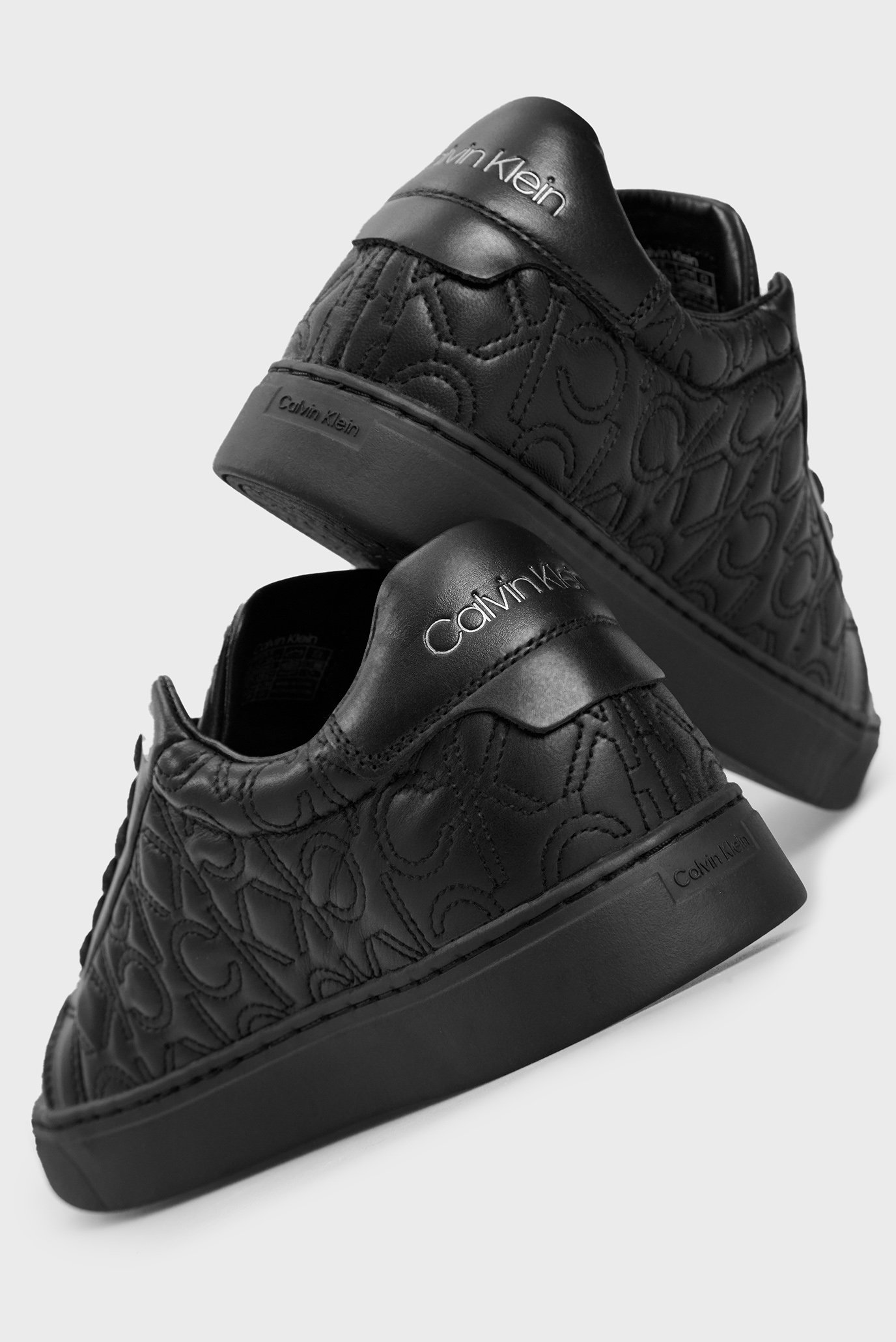 Женские черные кожаные сникеры 2