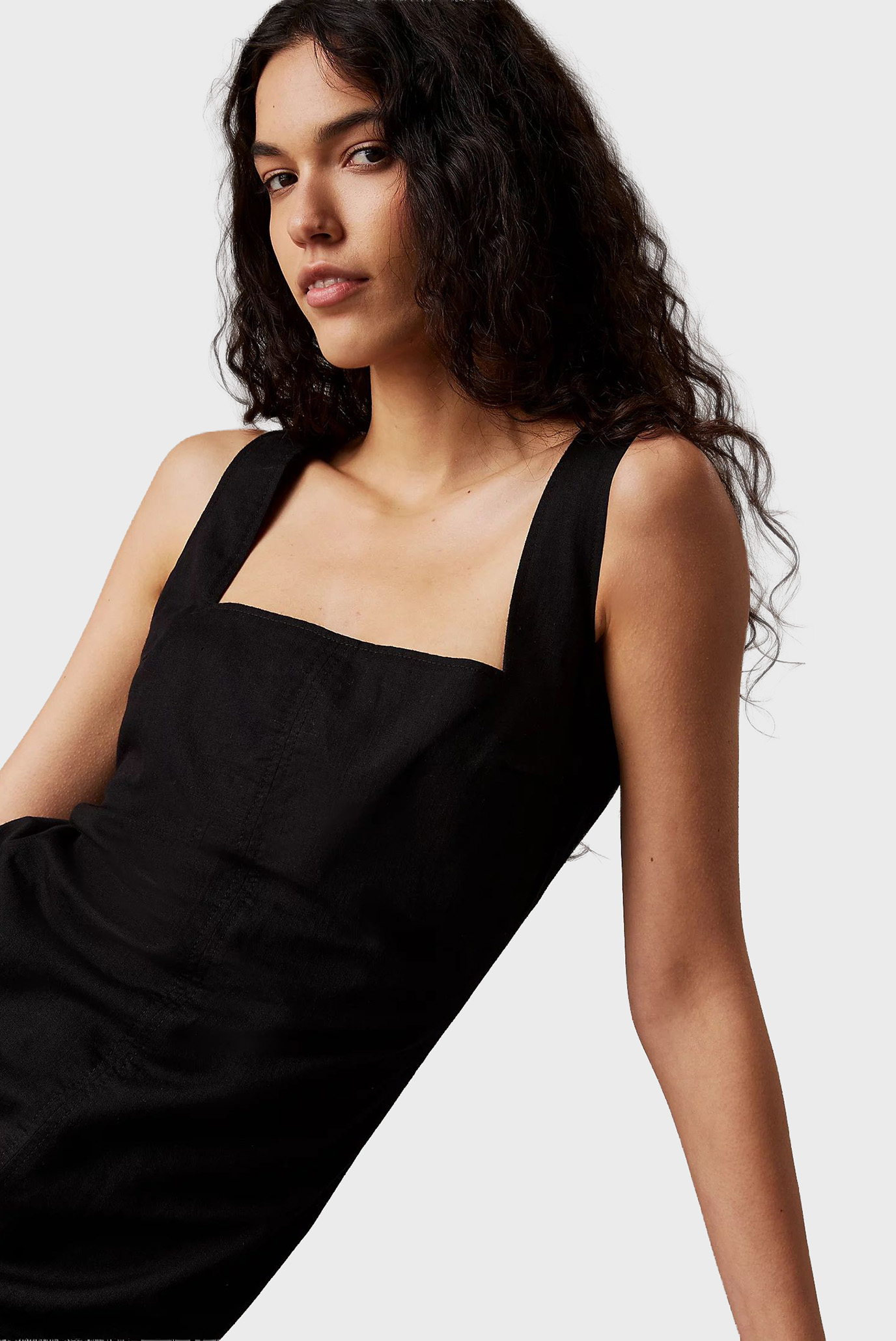 Женское черное платье SOFT 2