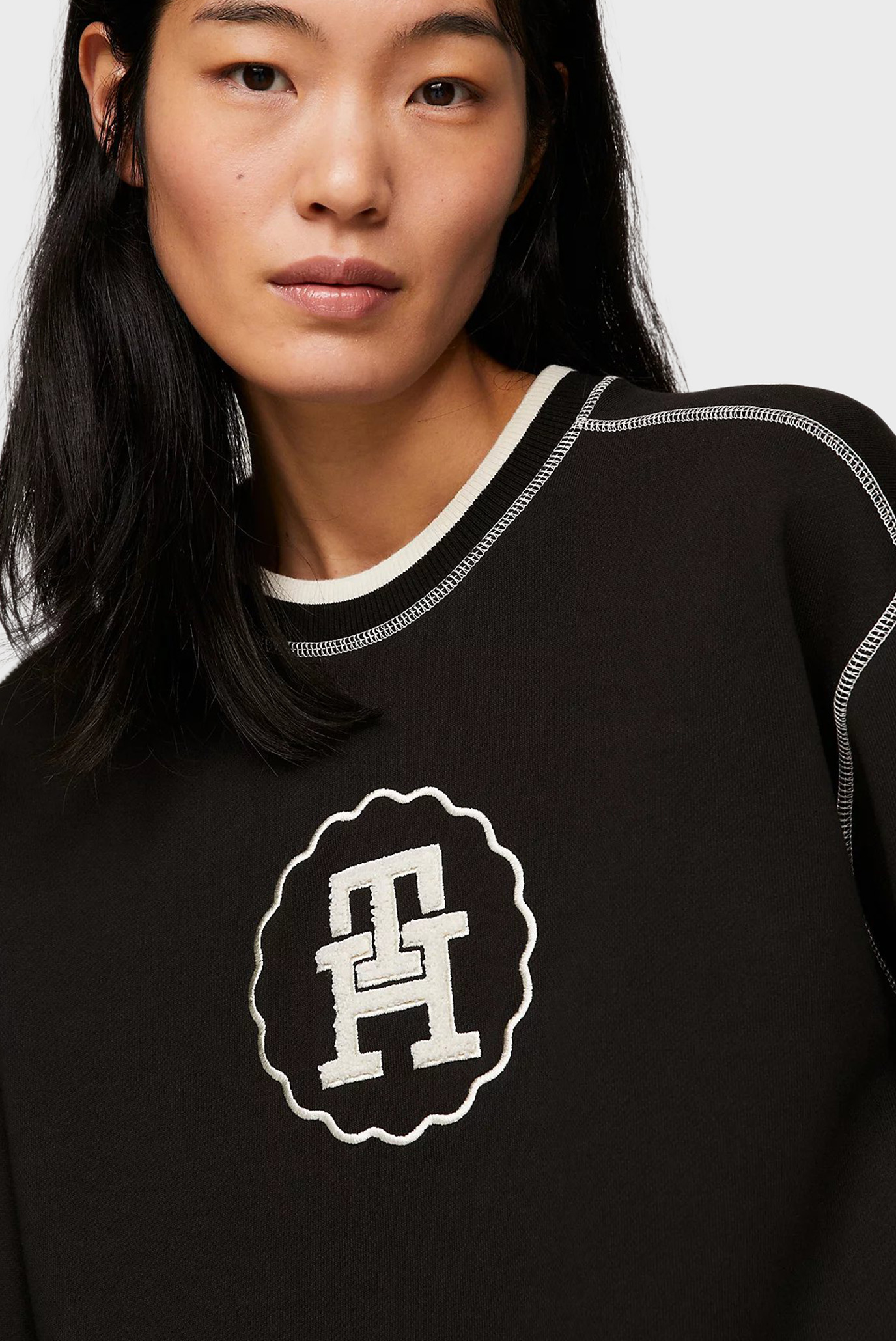 Женский черный свитшот LRG SMD MDN REG C-NK 4