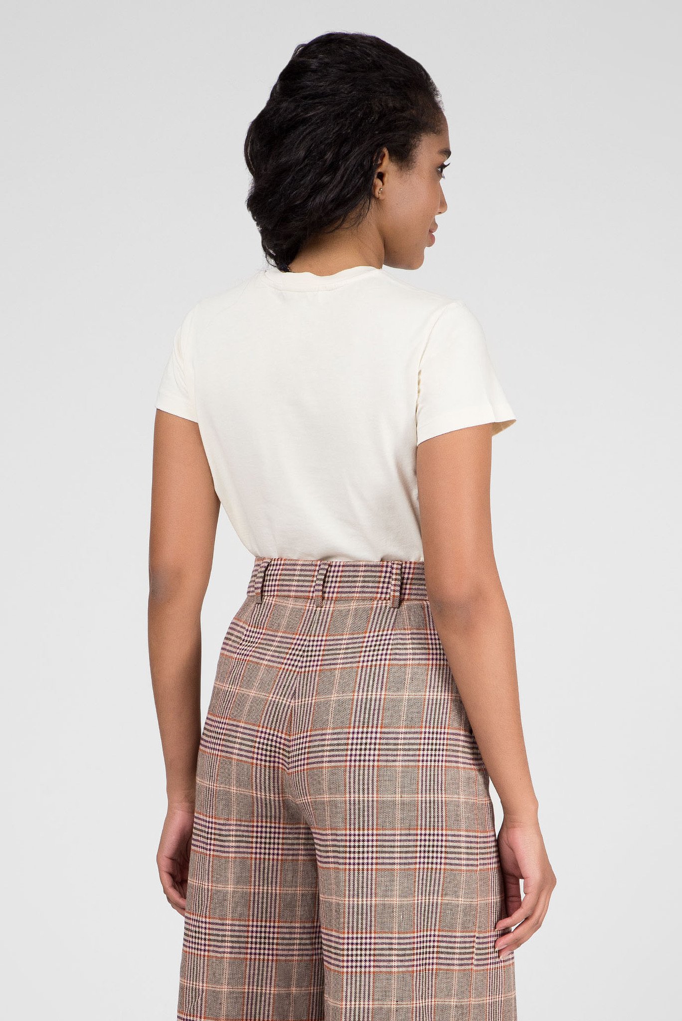 Женская бежевая футболка ZENDAYA ZODIAC ARIES 3