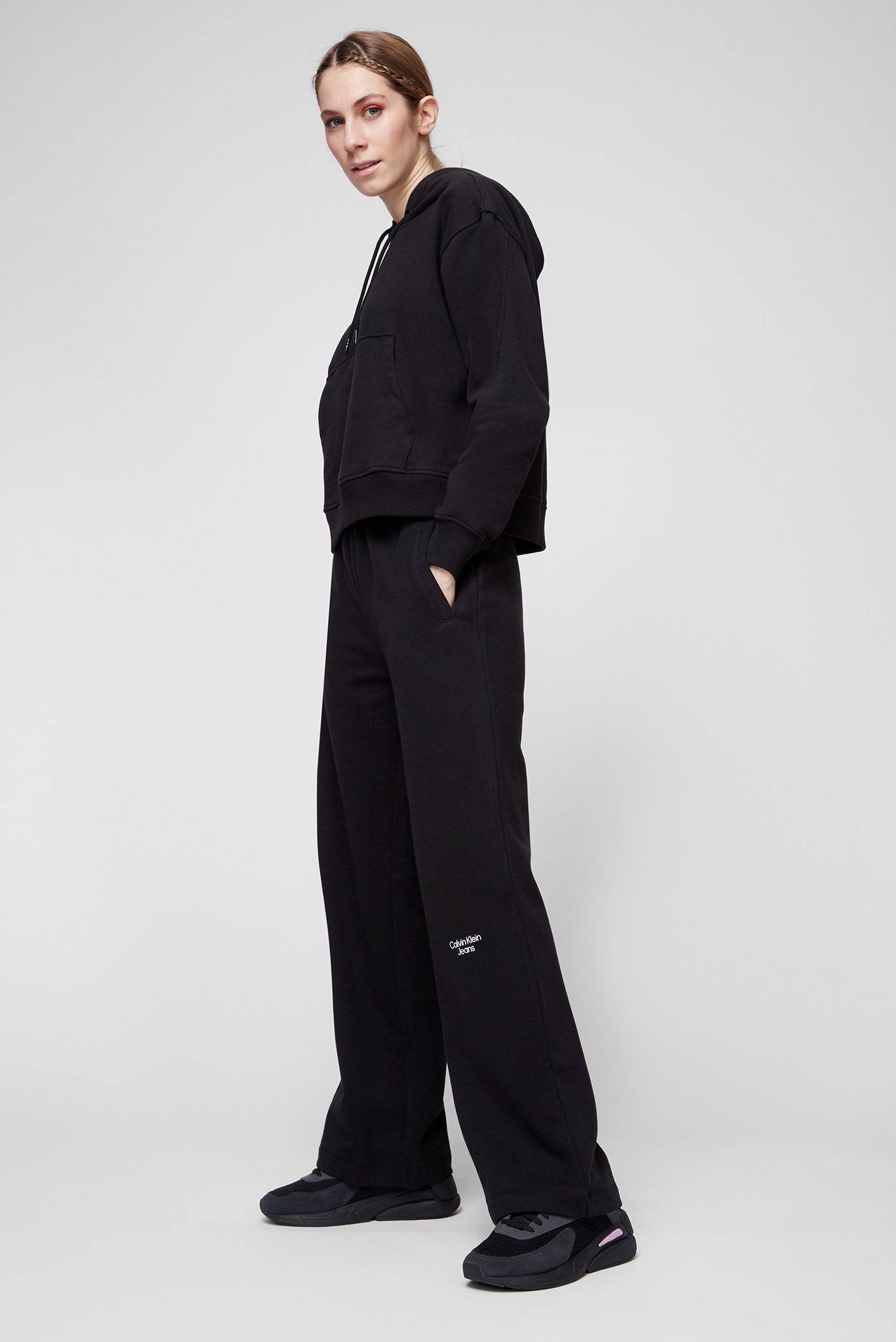 Женские черные спортивные брюки 5