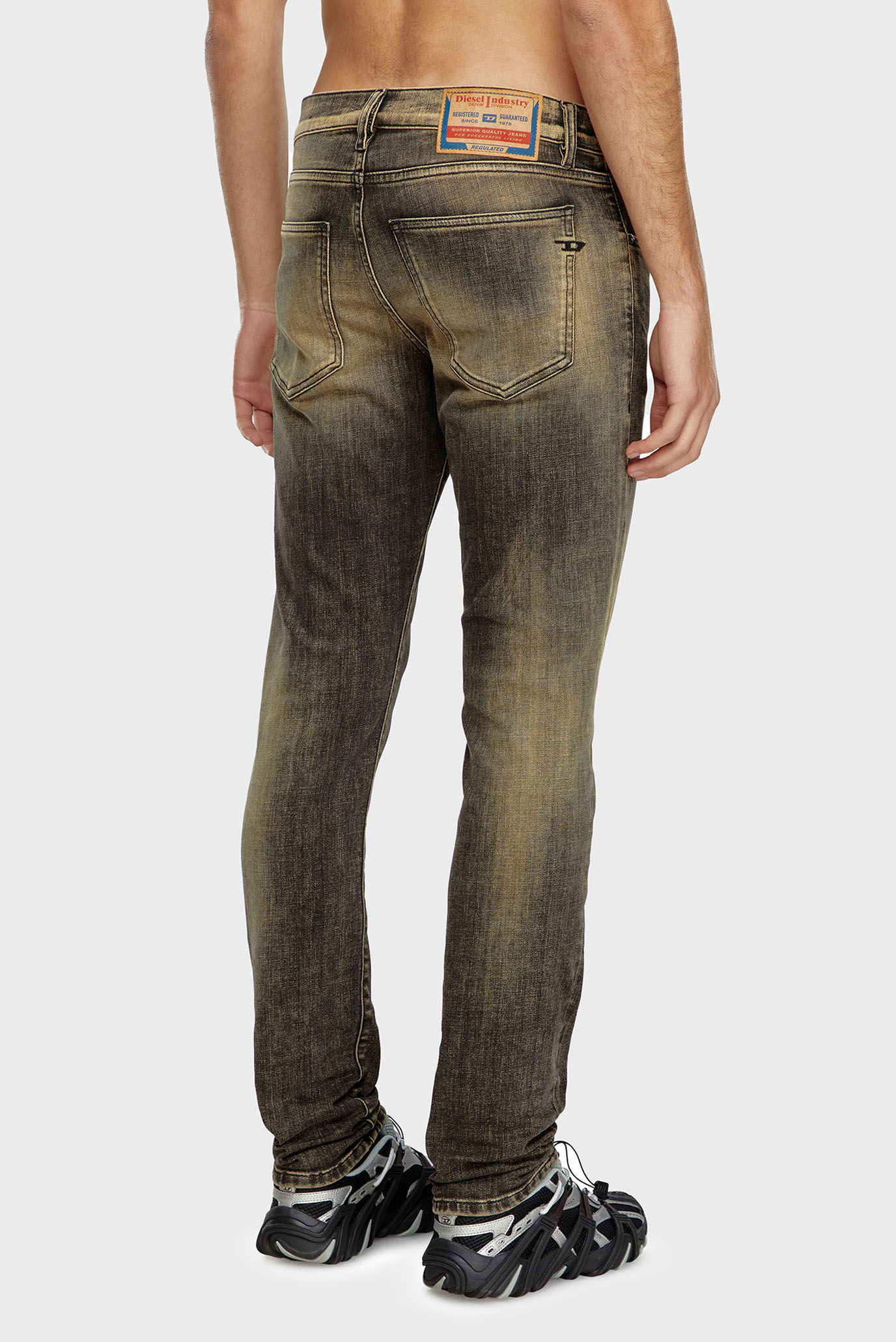 Джинсы 2019 D-STRUKT L.32 TROUSERS 3