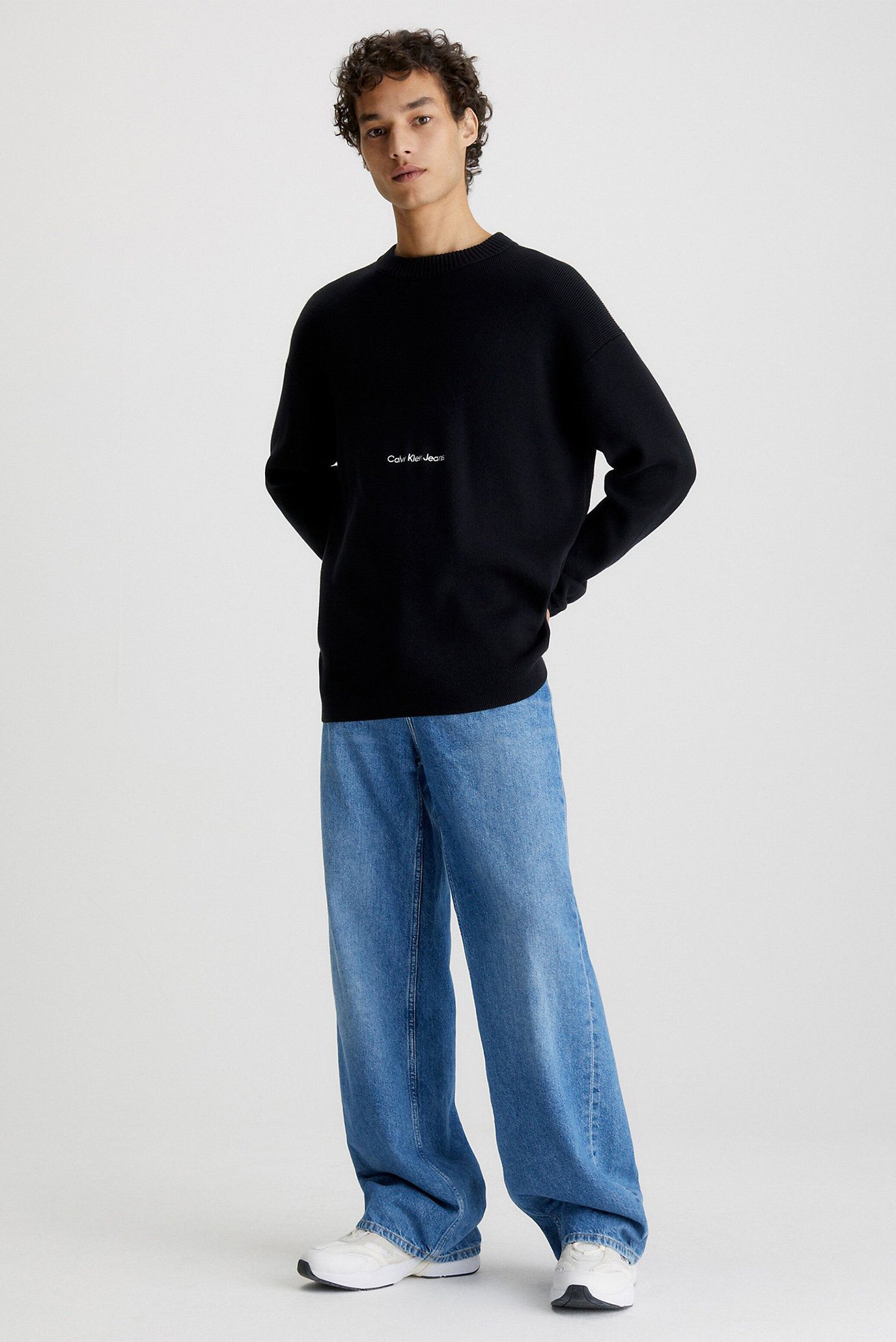 Мужской черный свитер INSTITUTIONAL 2