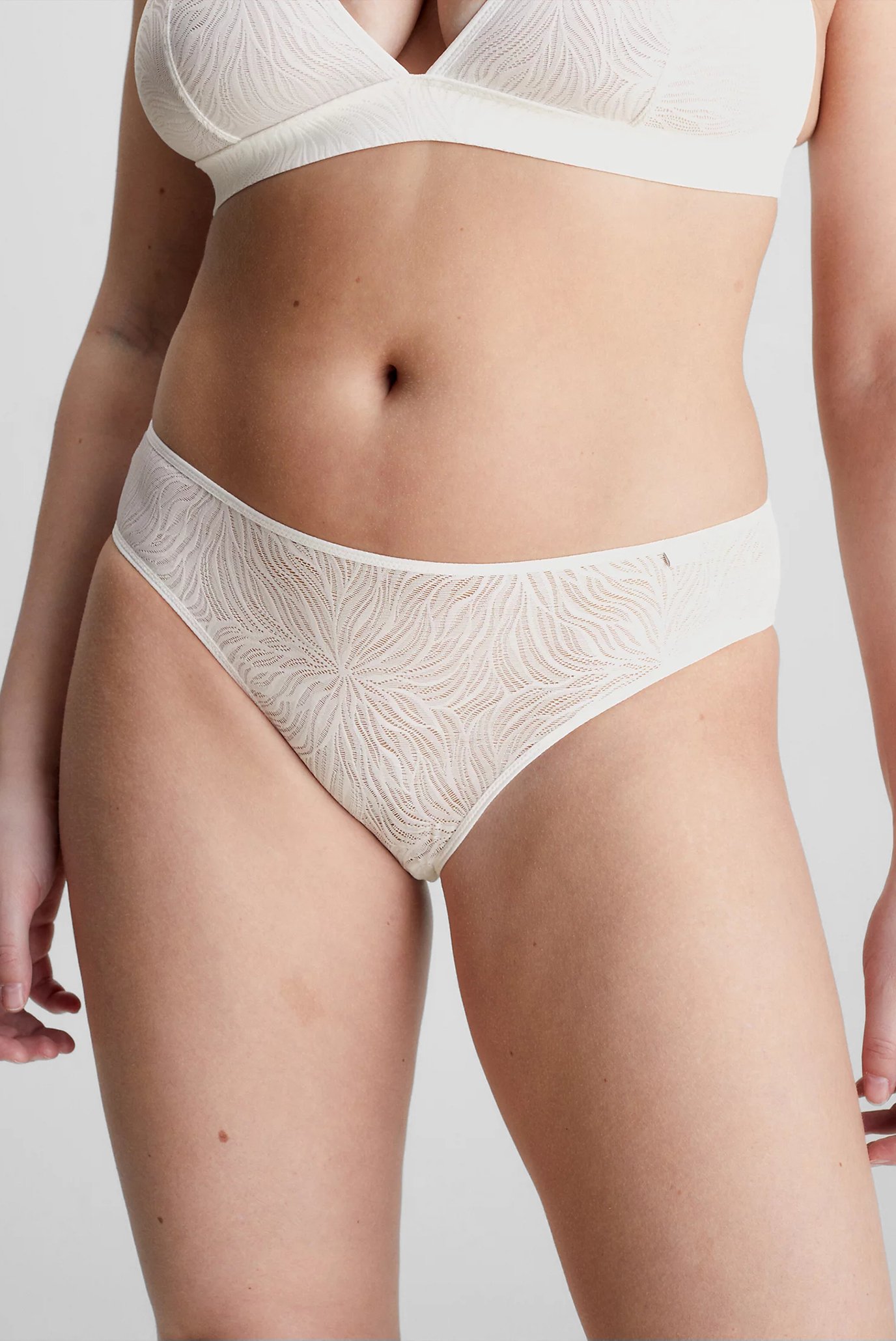 Женские белые трусикиCalvin Klein Женские белые трусики 2