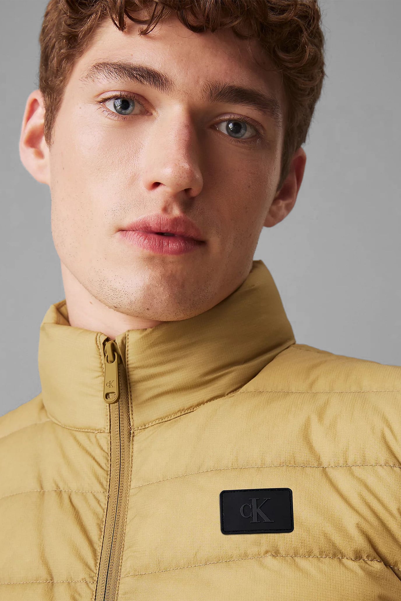 Мужской горчичный пуховой жилет UL DOWN VEST 4