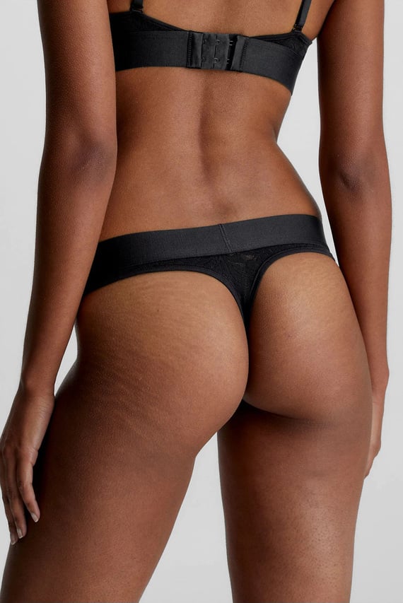 Женские черные трусики THONG