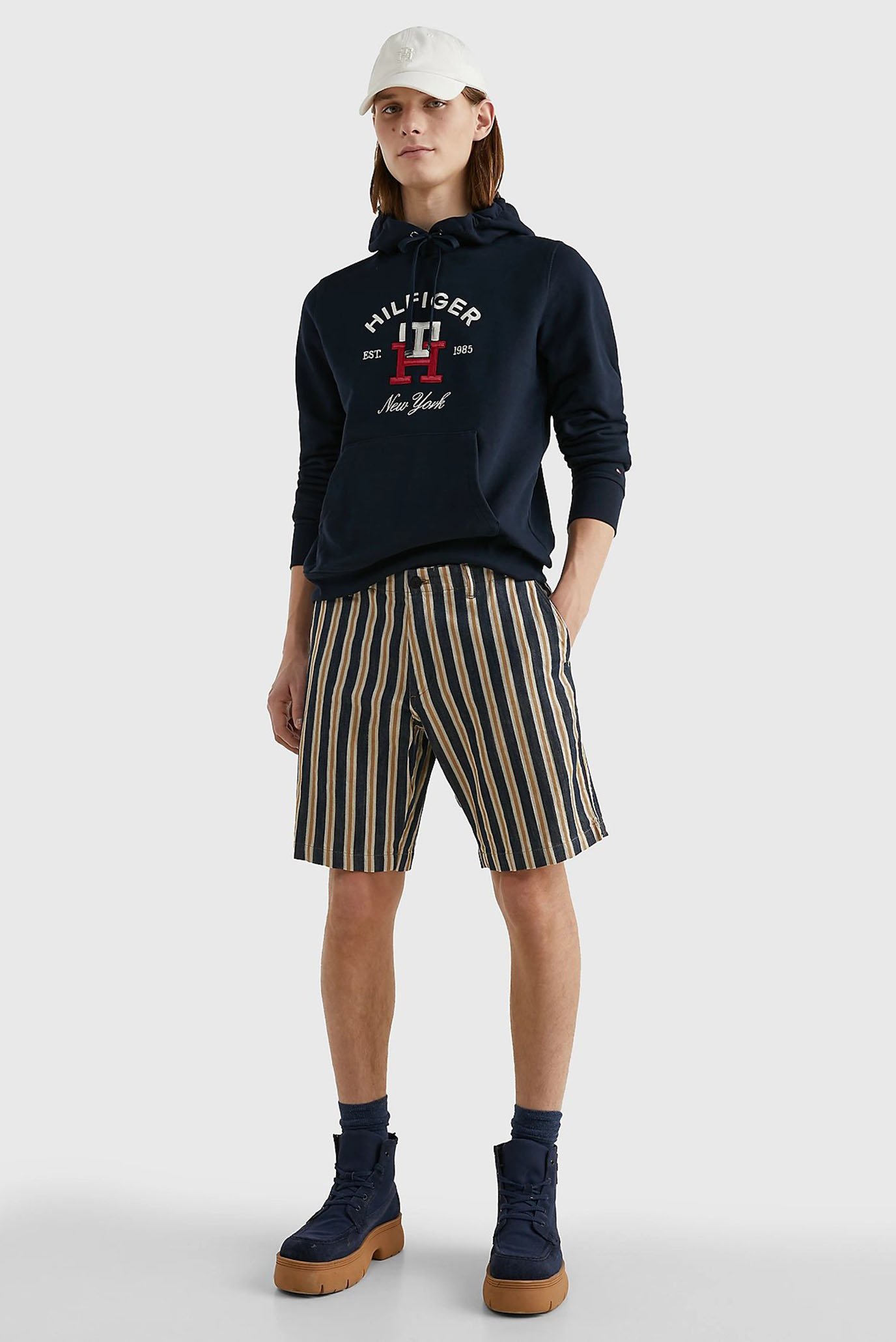 Худи CURVED MONOGRAM HOODY 2