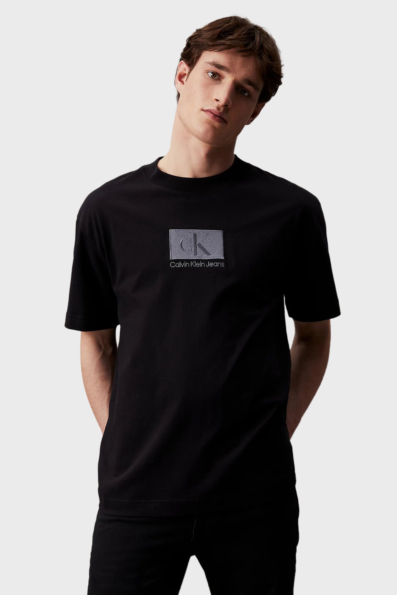 Мужская черная футболка EMBROIDERY PATCH TEE 1