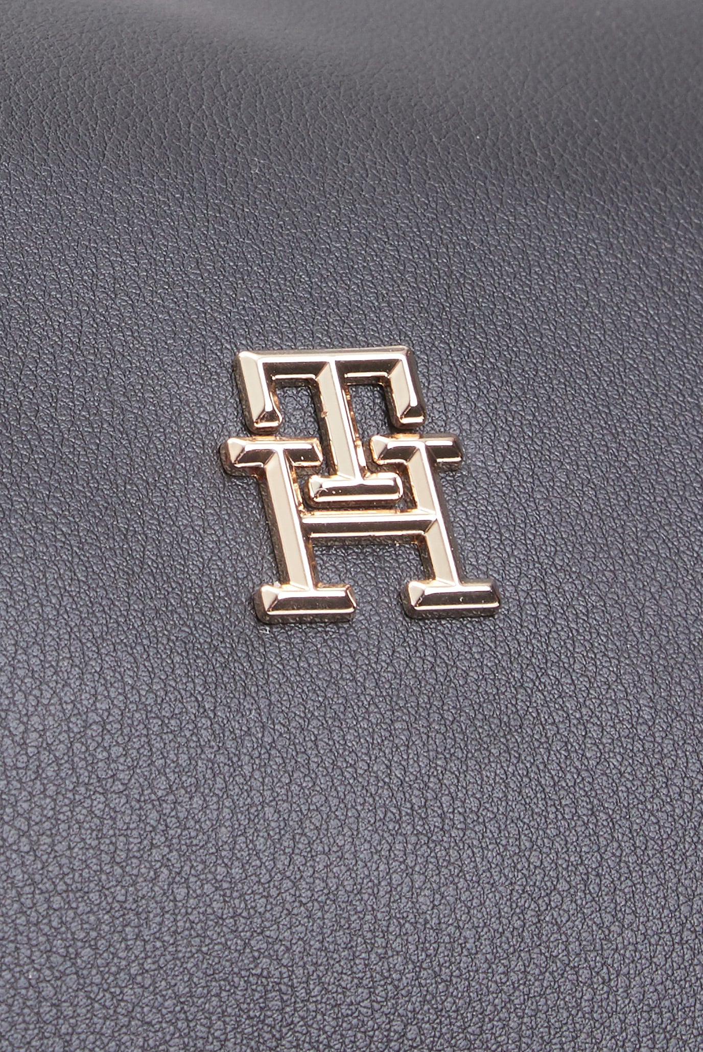 Женская черная сумка POPPY REFORM TOTE 5