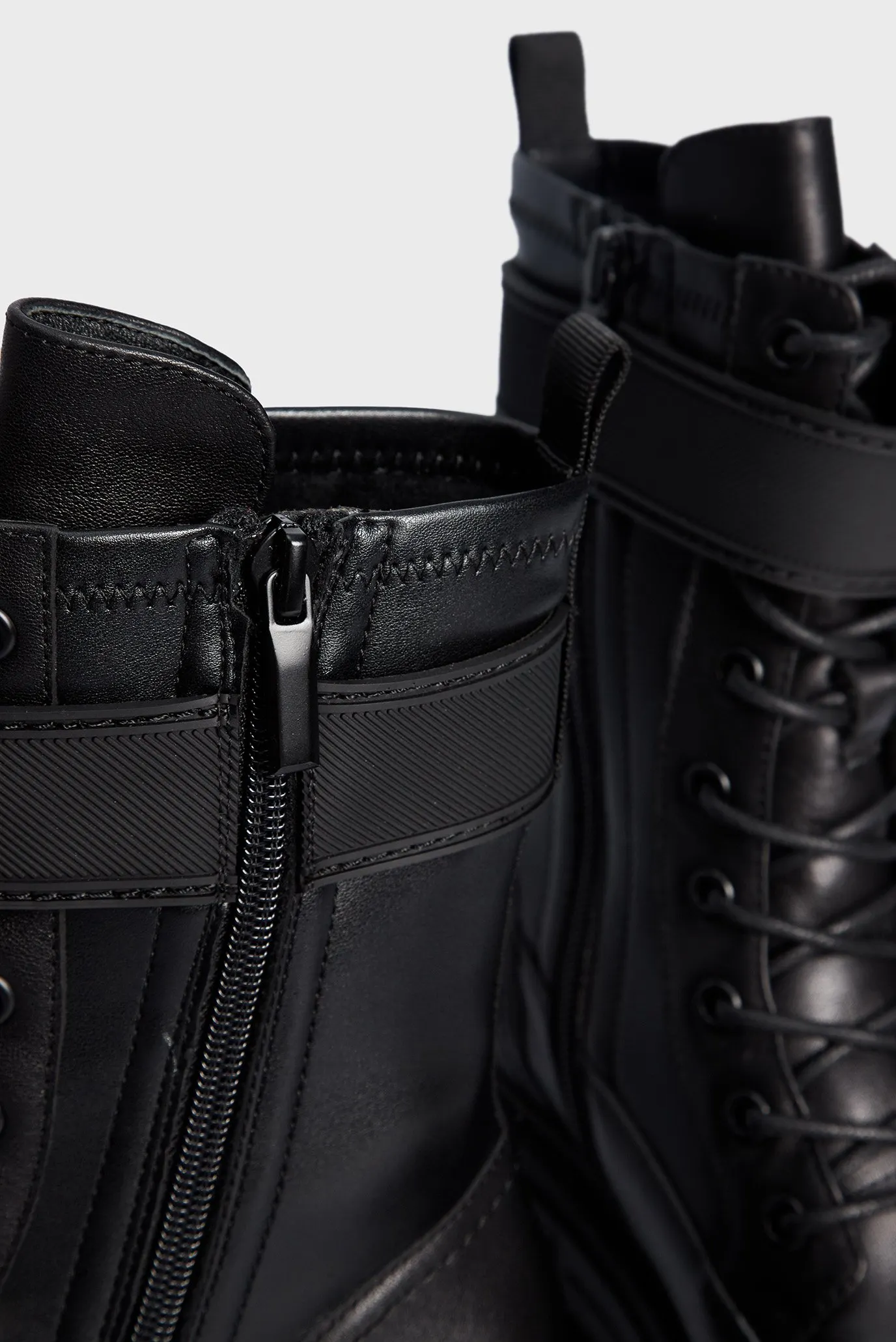 Женские черные кожаные ботинки Vinda 9