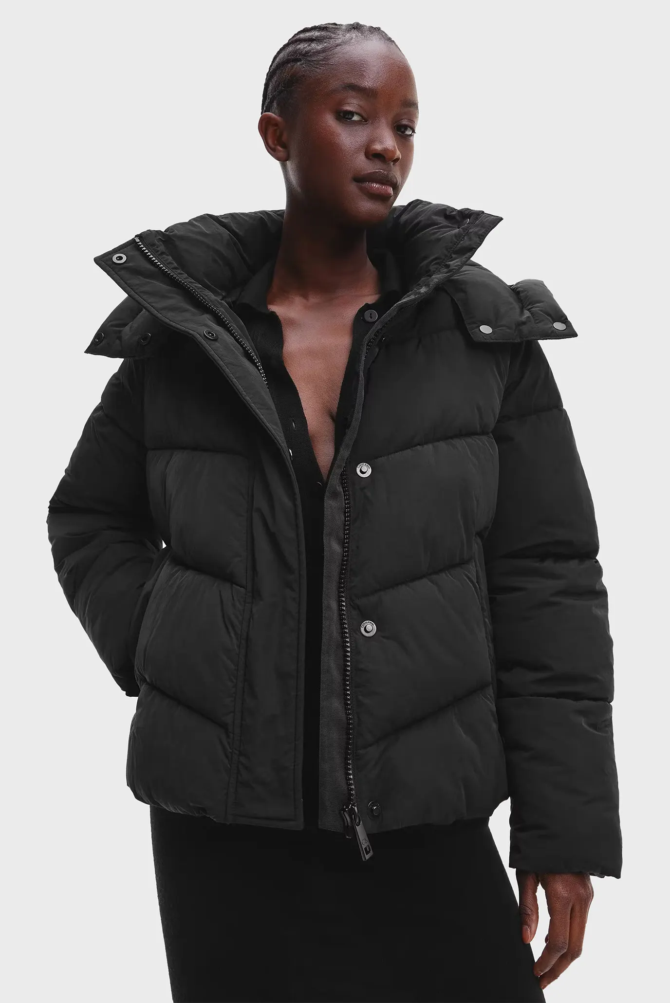 Женская черная куртка 4