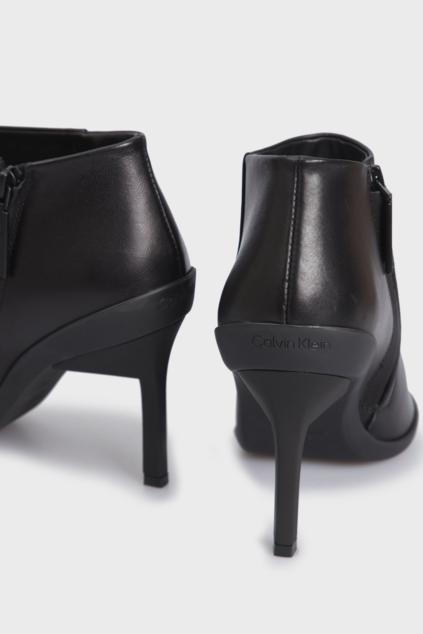 Женские черные кожаные ботильоны WRAP STILETTO 5