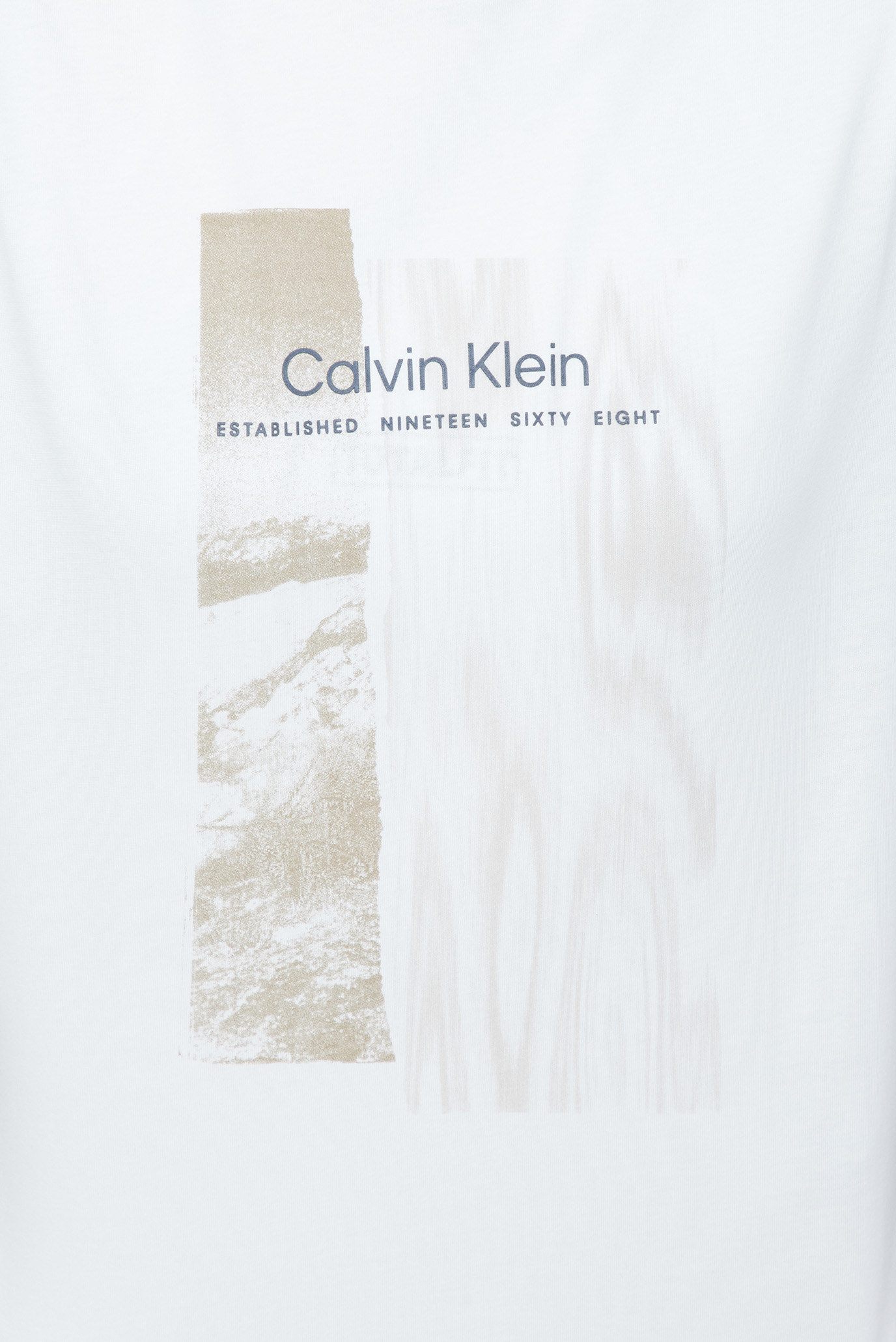 Женская белая футболка BOX GRAPHICCalvin Klein Женская белая футболка BOX GRAPHIC 3