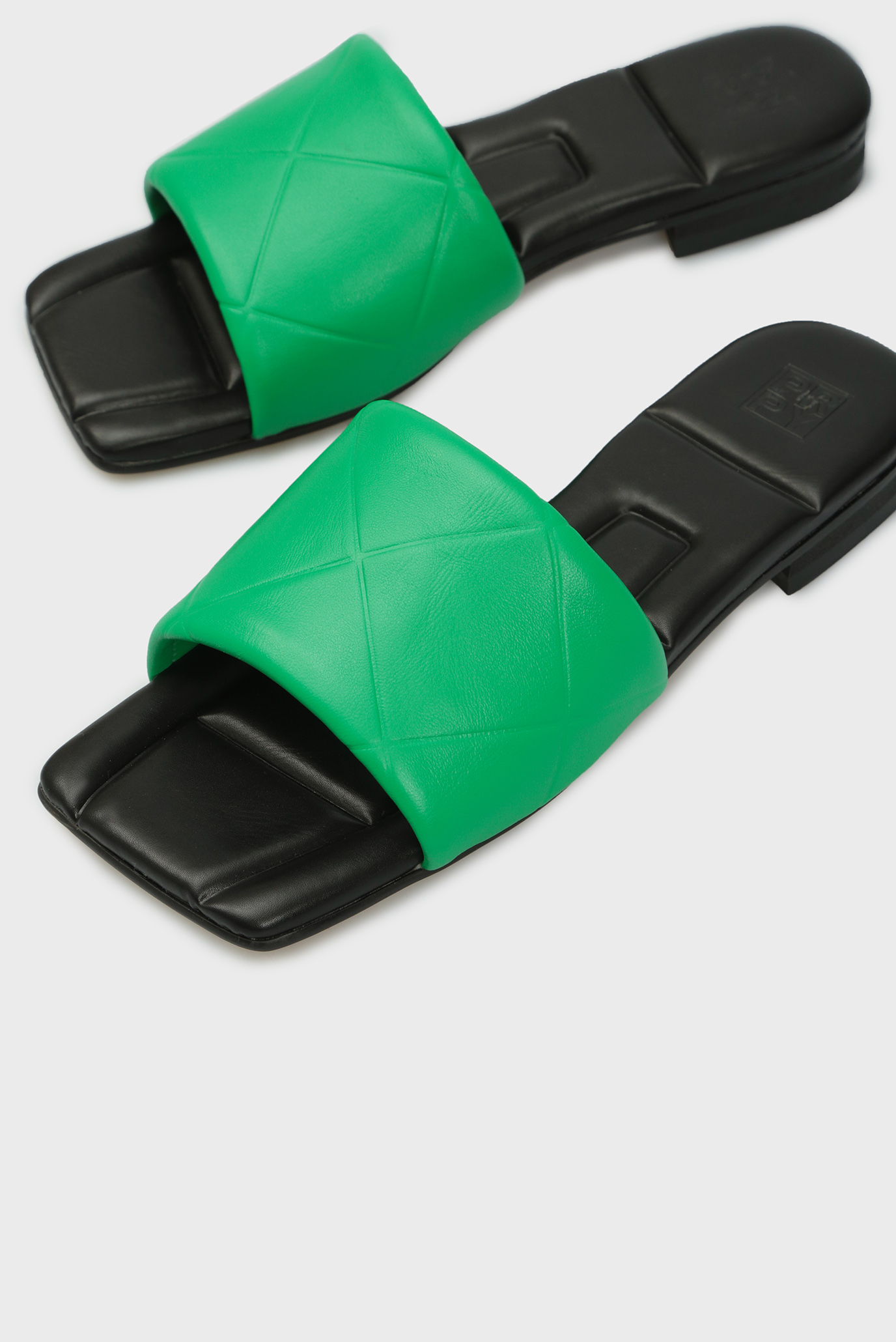 Женские зеленые кожаные слайдеры Umbria 7