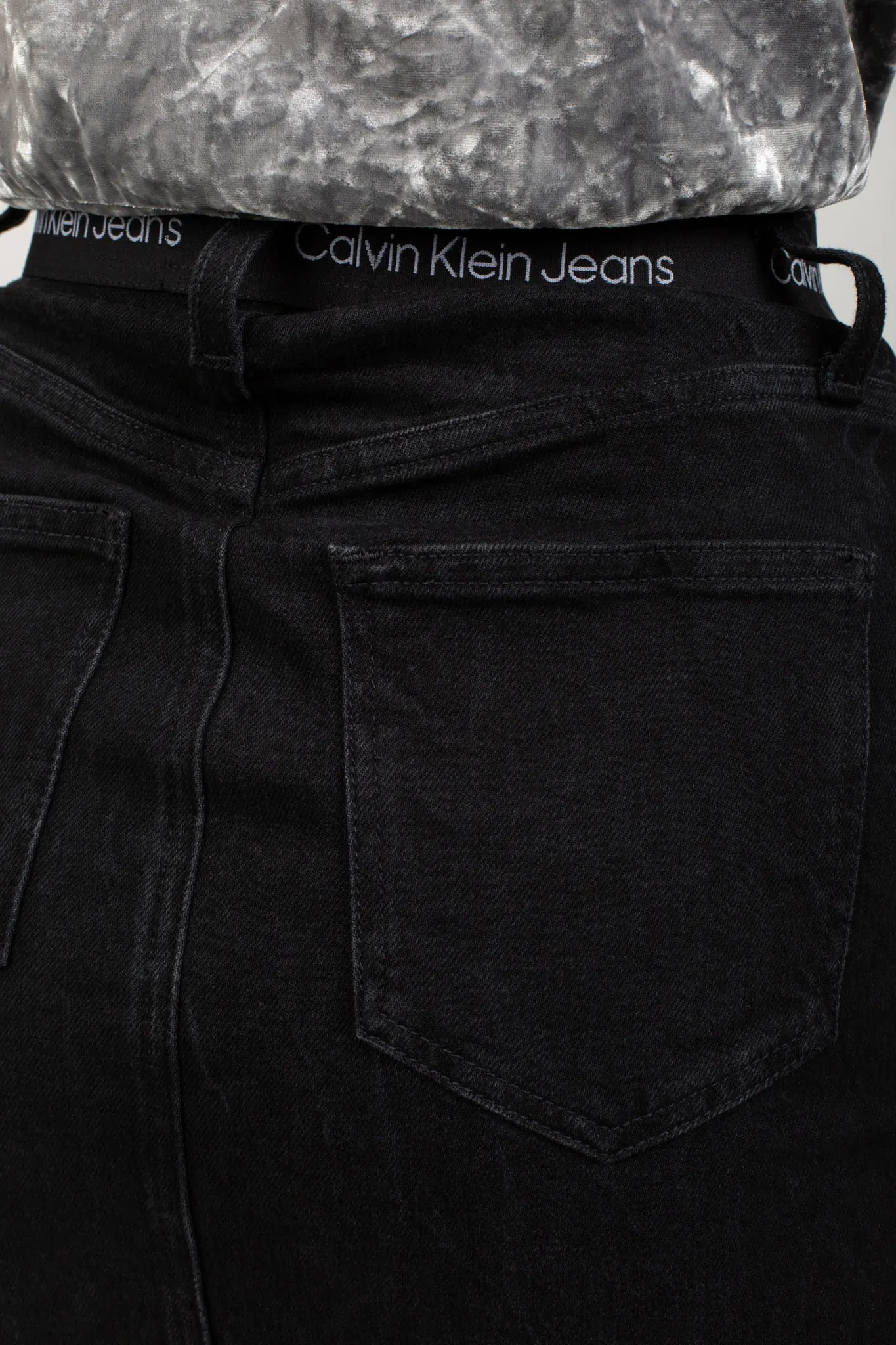 Женская черная джинсовая юбка 4