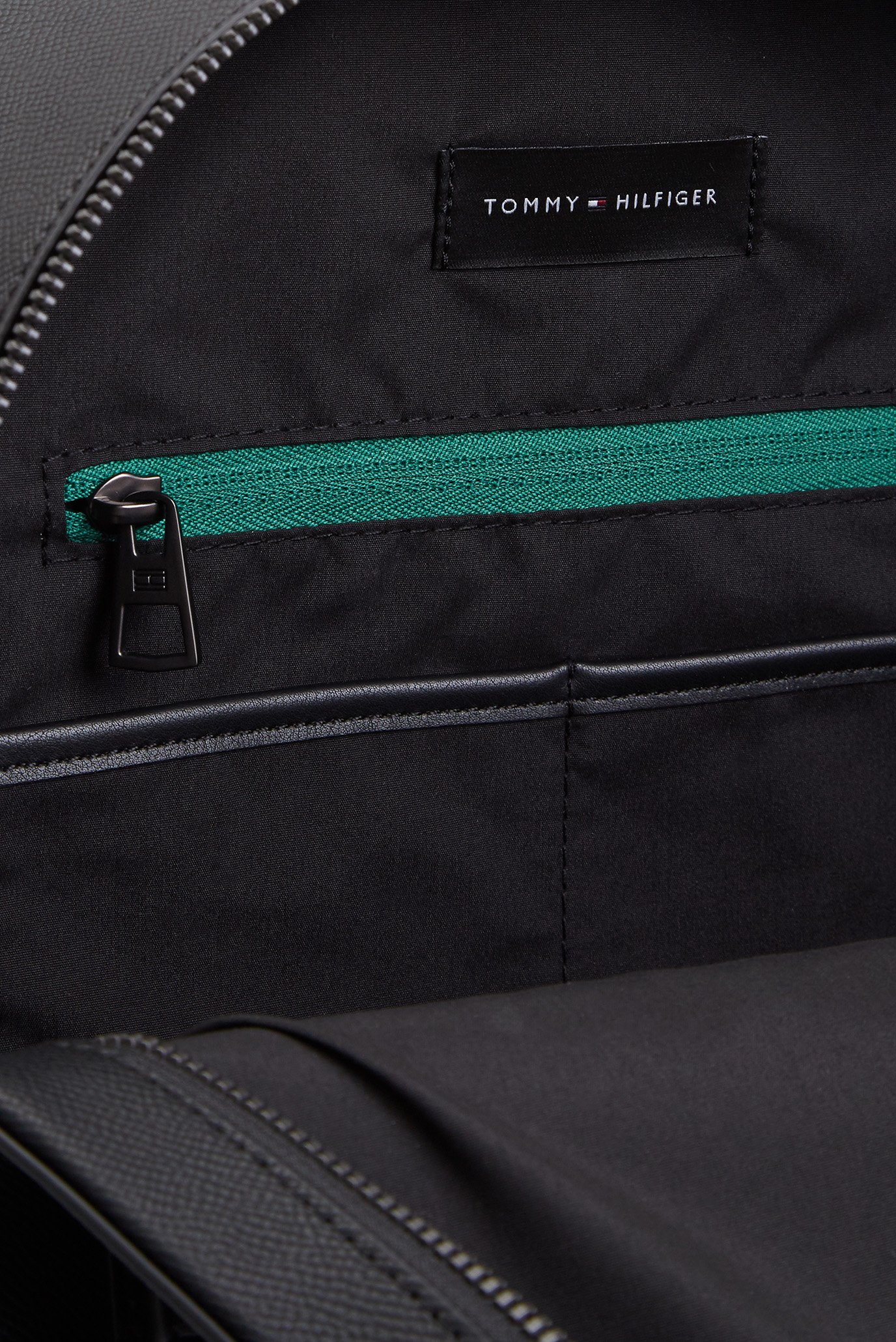 Мужской черный рюкзак TH MONOGRAM 6