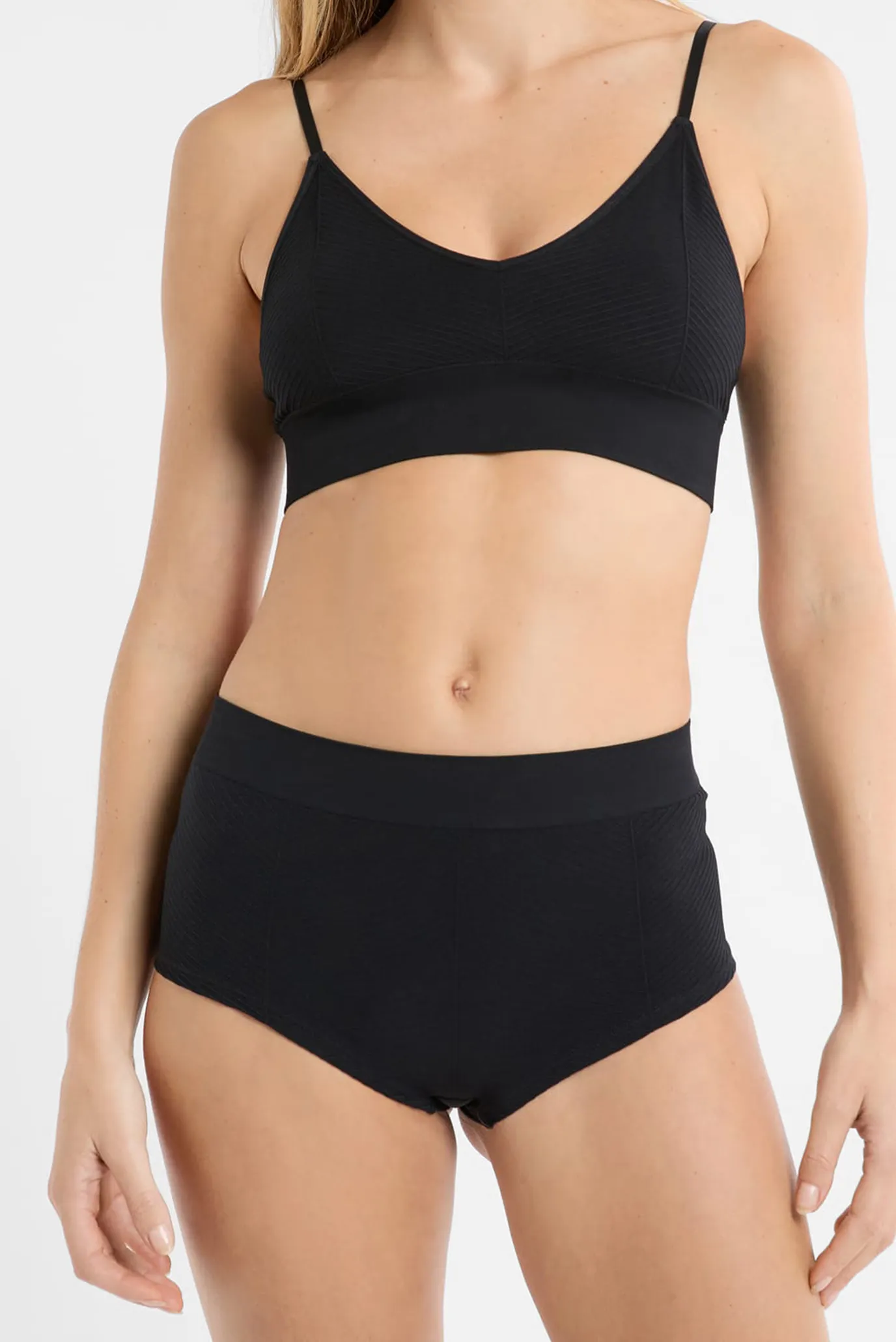 Трусы/EFFORTLESS - SHORTY 1