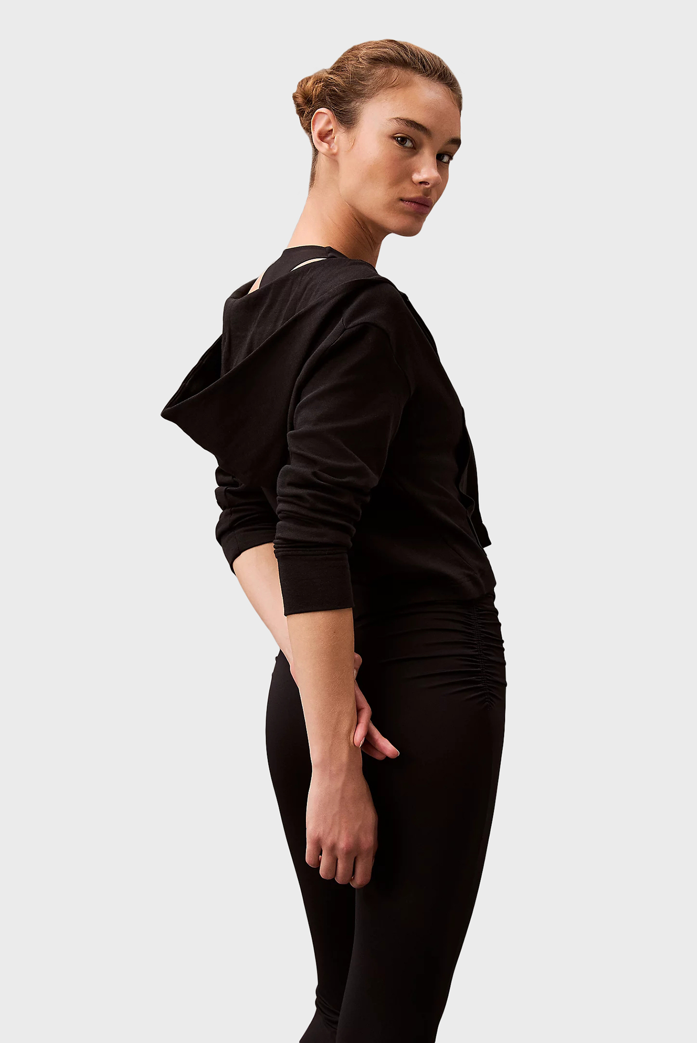 Женское черное худи 4