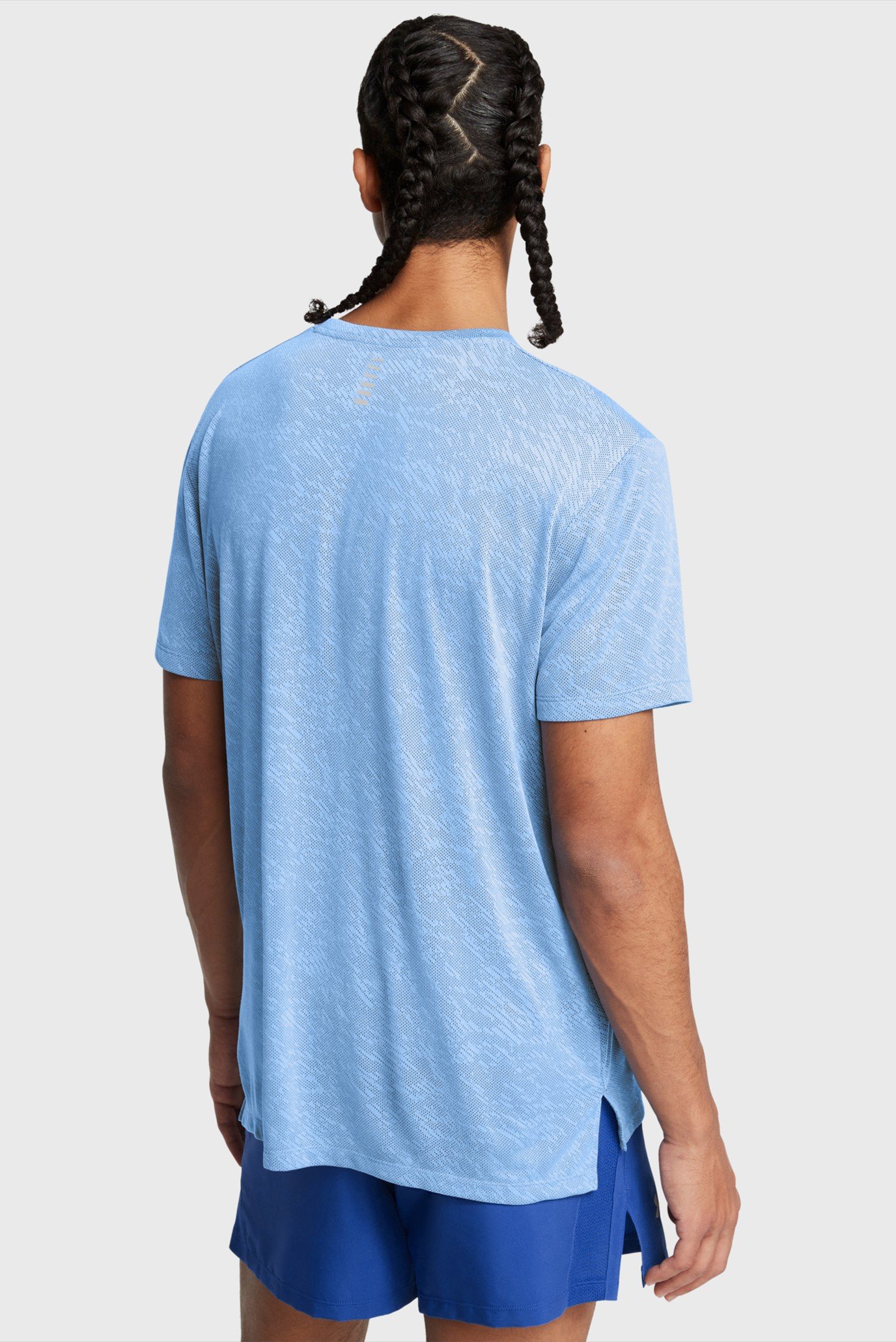 Мужская голубая футболка UA LAUNCH CAMO SHORTSLEEVE 2