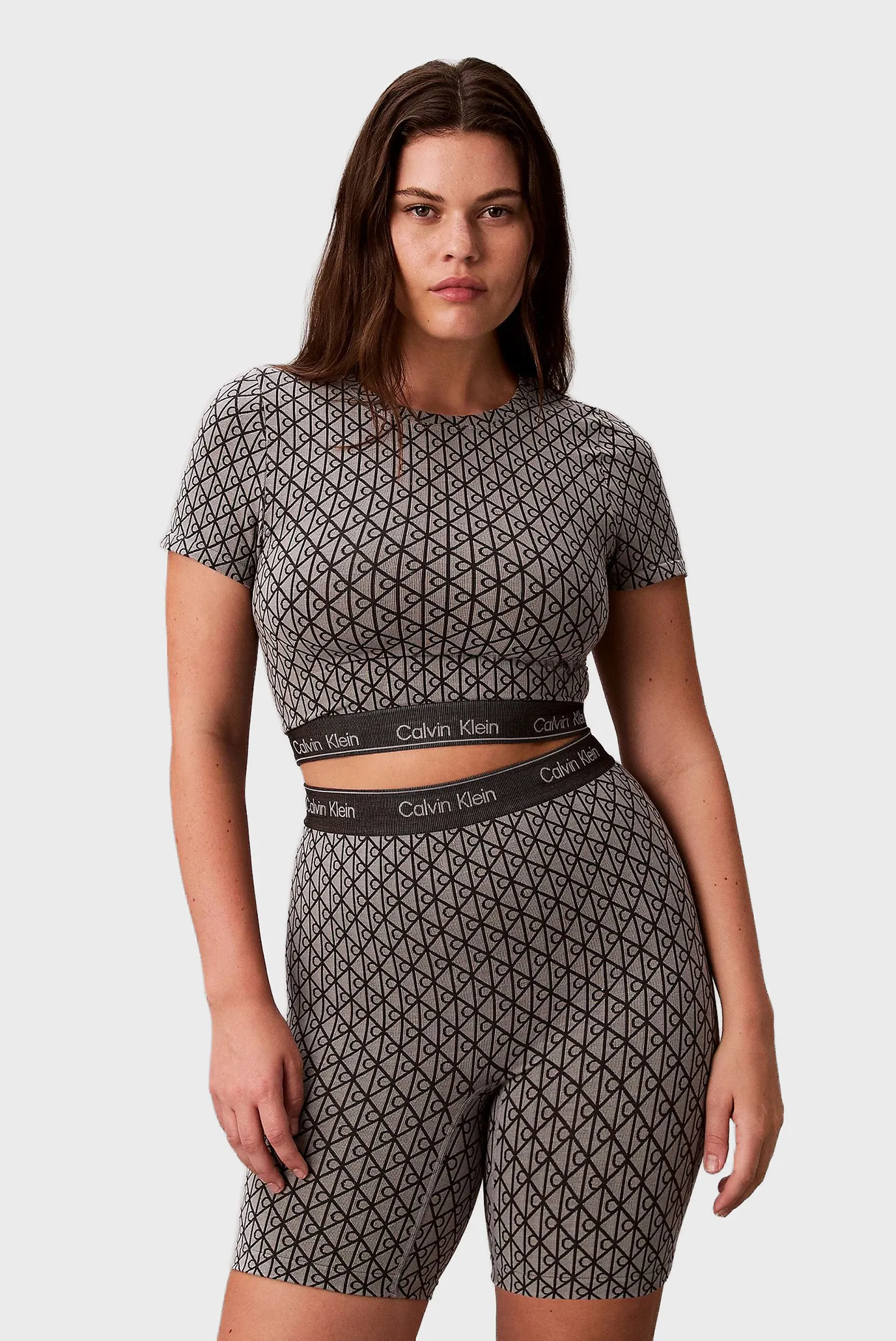 Трусы MID THIGH SHORT 1