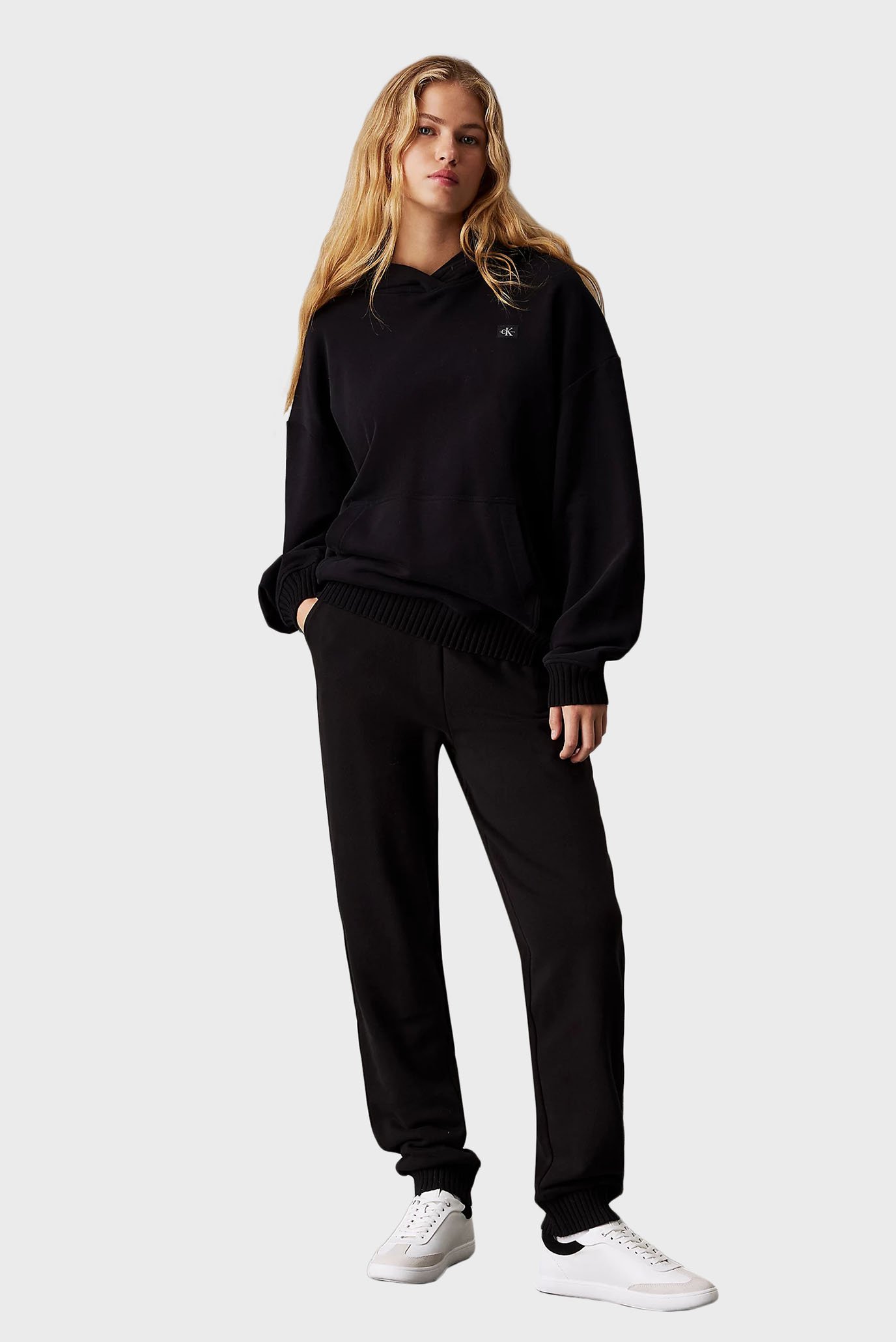 Штаны спортивные WOVEN LABEL JOG PANT 2