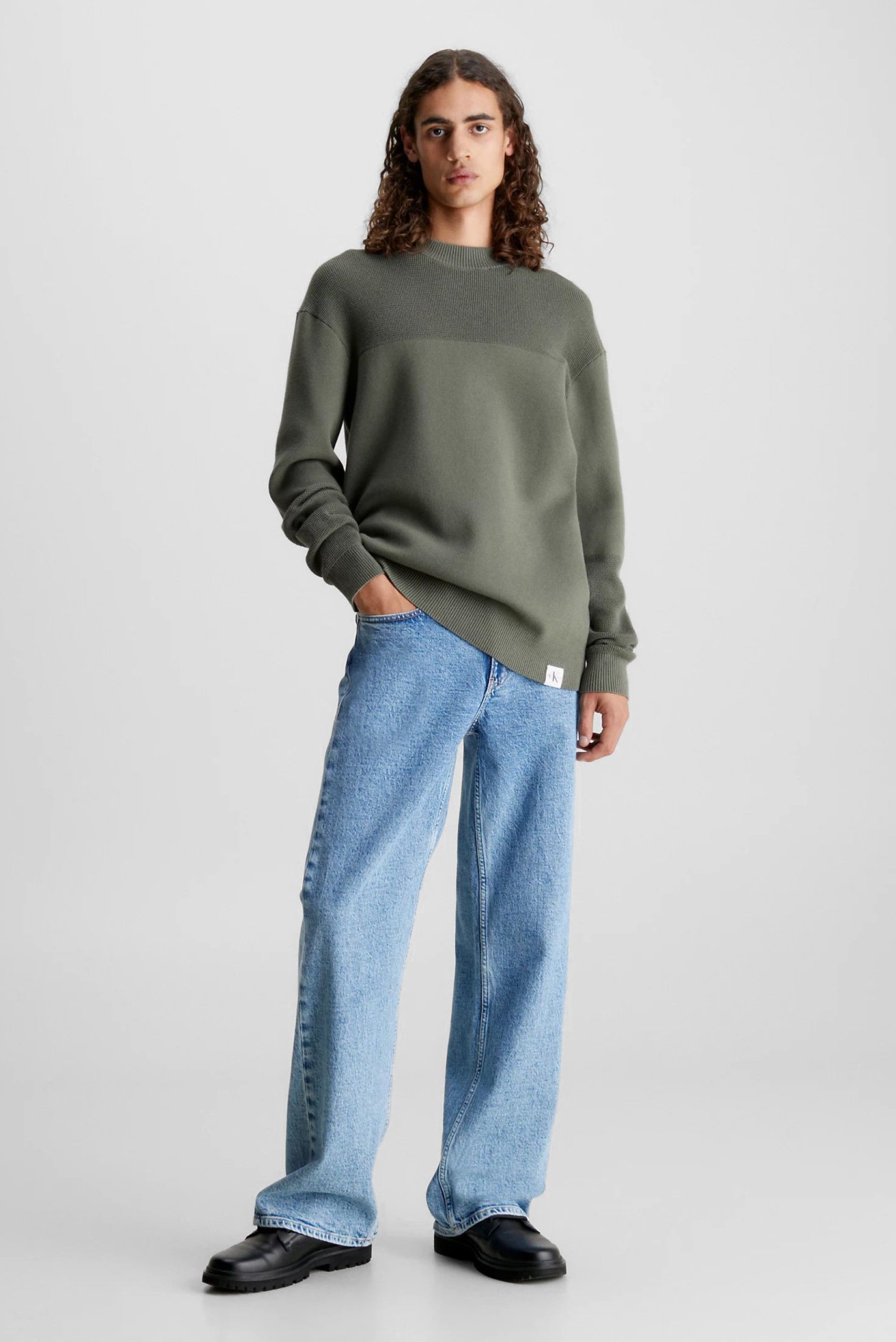 Свитер WOVEN TAB SWEATER 2