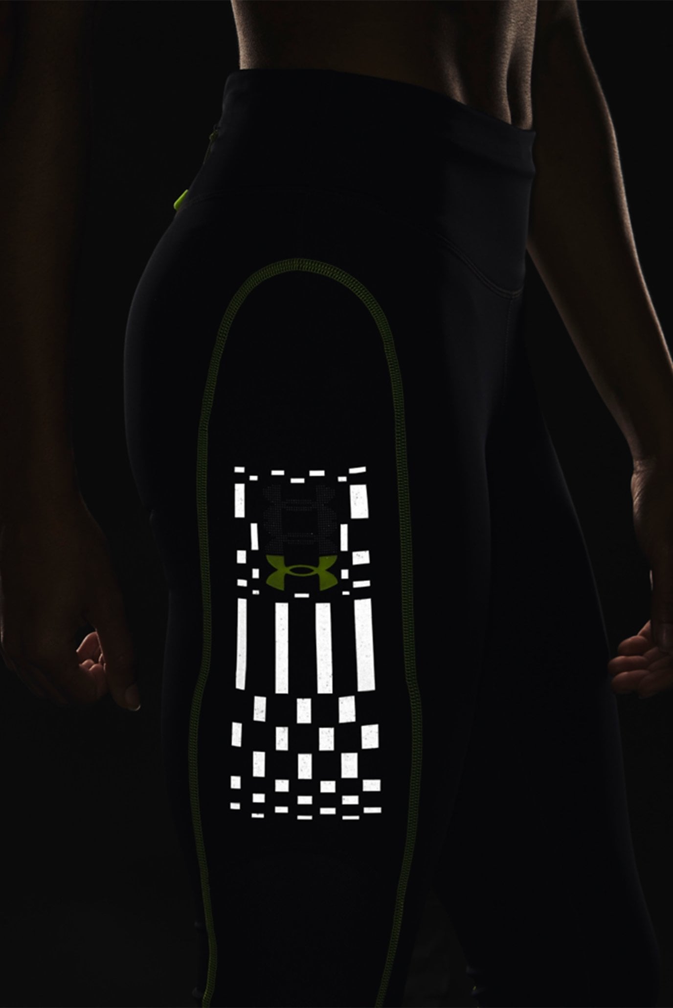 Женские черные тайтсы UA Run Anywhere Ankle Tight 10