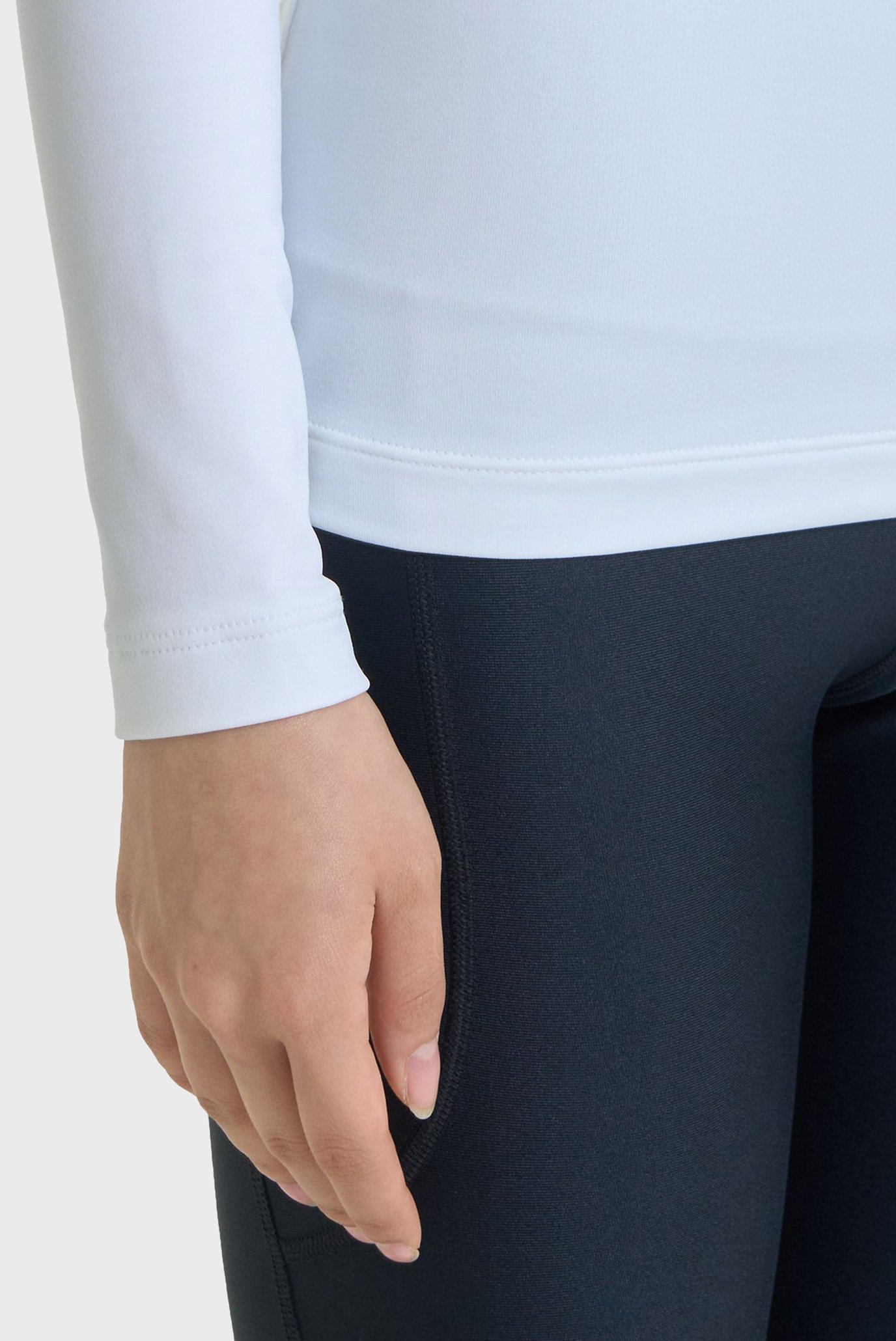 Женский белый лонгслив UA CG Authentics Mockneck 8