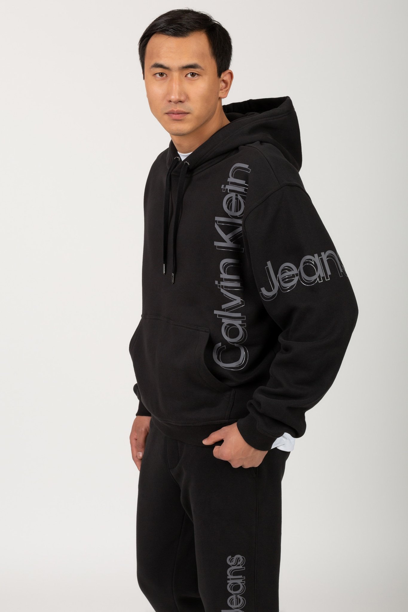 Худи VERTICAL BOLD INSTIT HOODIE Calvin Klein Jeans Худи VERTICAL BOLD INSTIT HOODIE 2