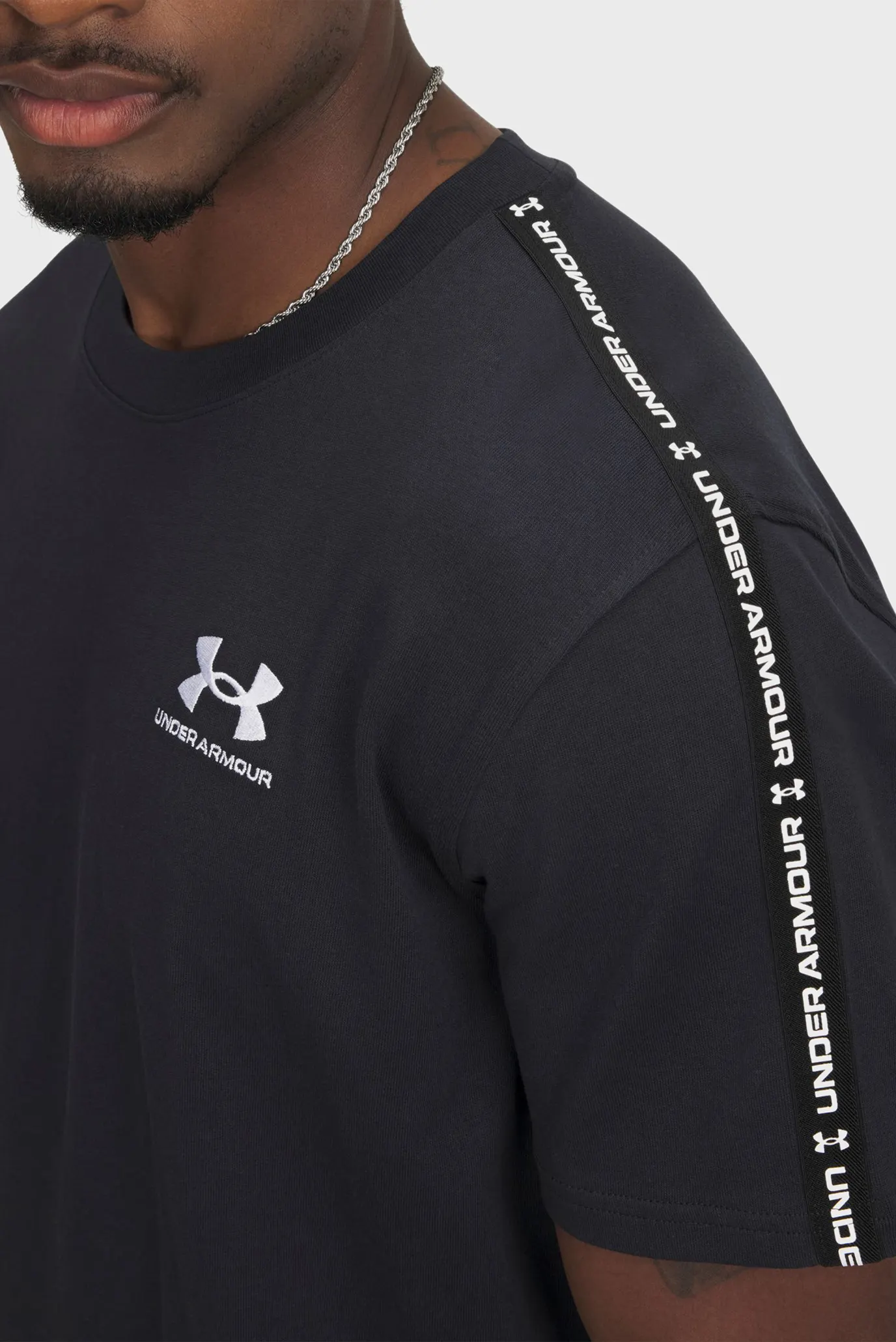 Футболка UA Icon HWT Tee Taping 3