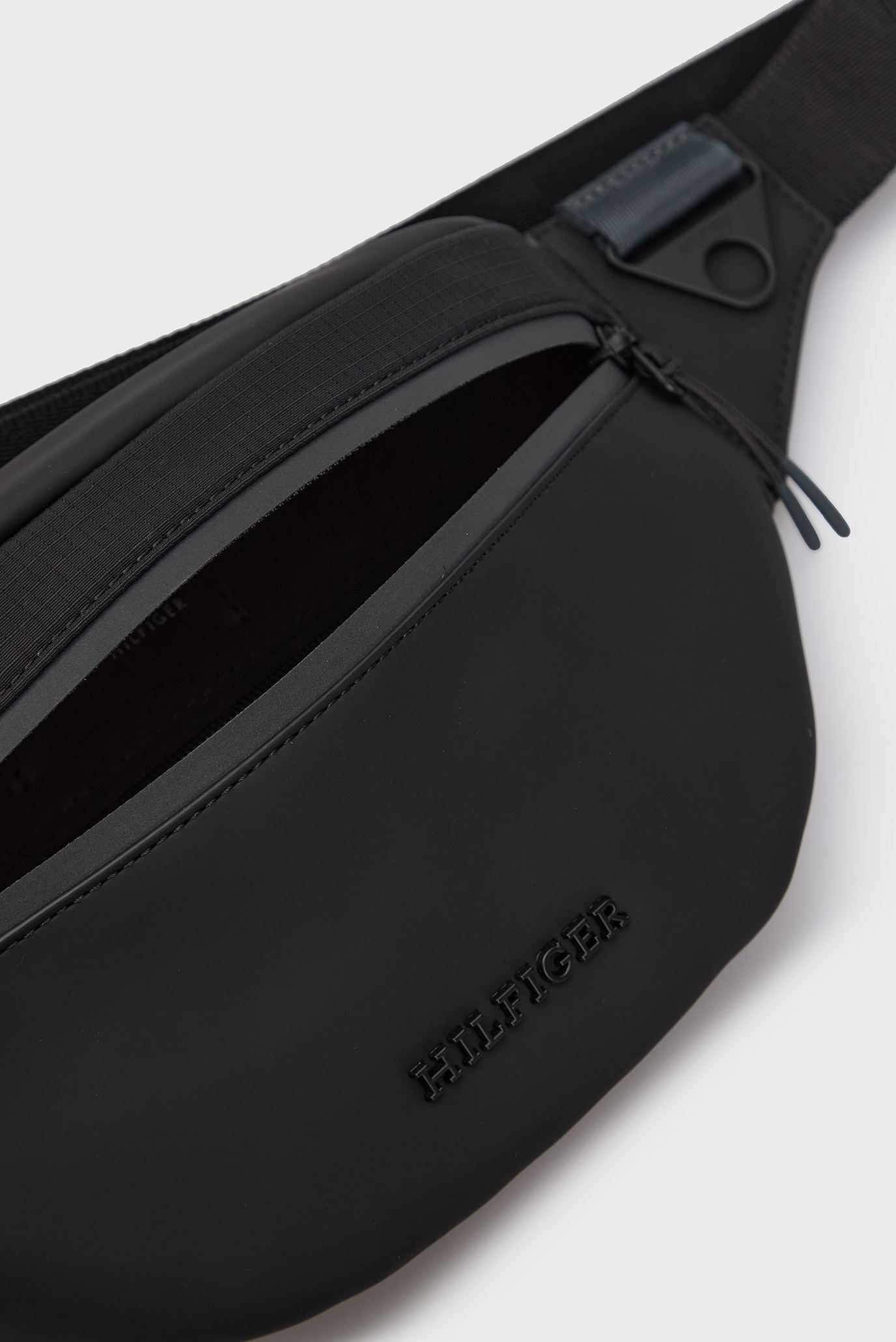 Мужская черная поясная сумка TH SEASONAL BUMBAG 5