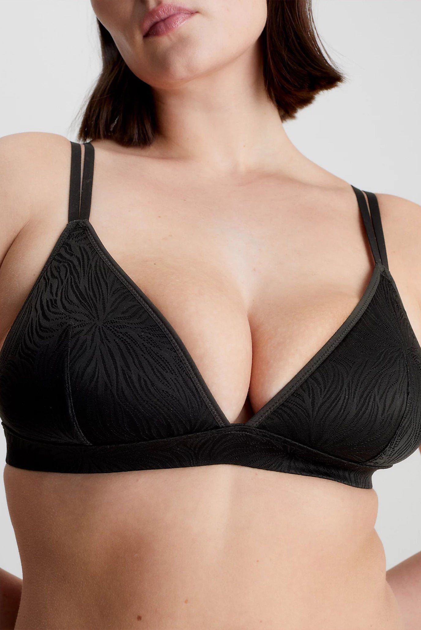 Женский черный бюстгальтер UNLINED TRIANGLE 17