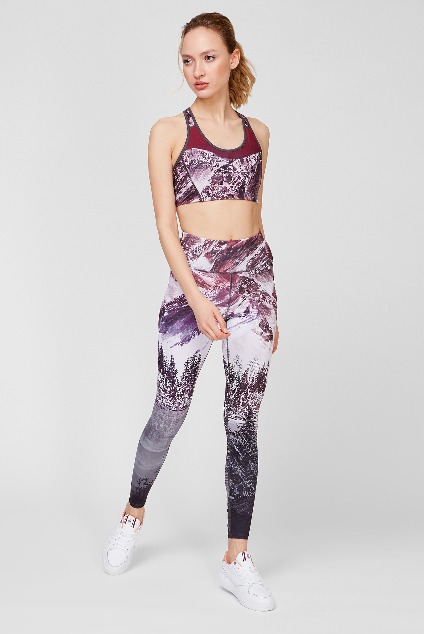 Женский спортивный топ 10