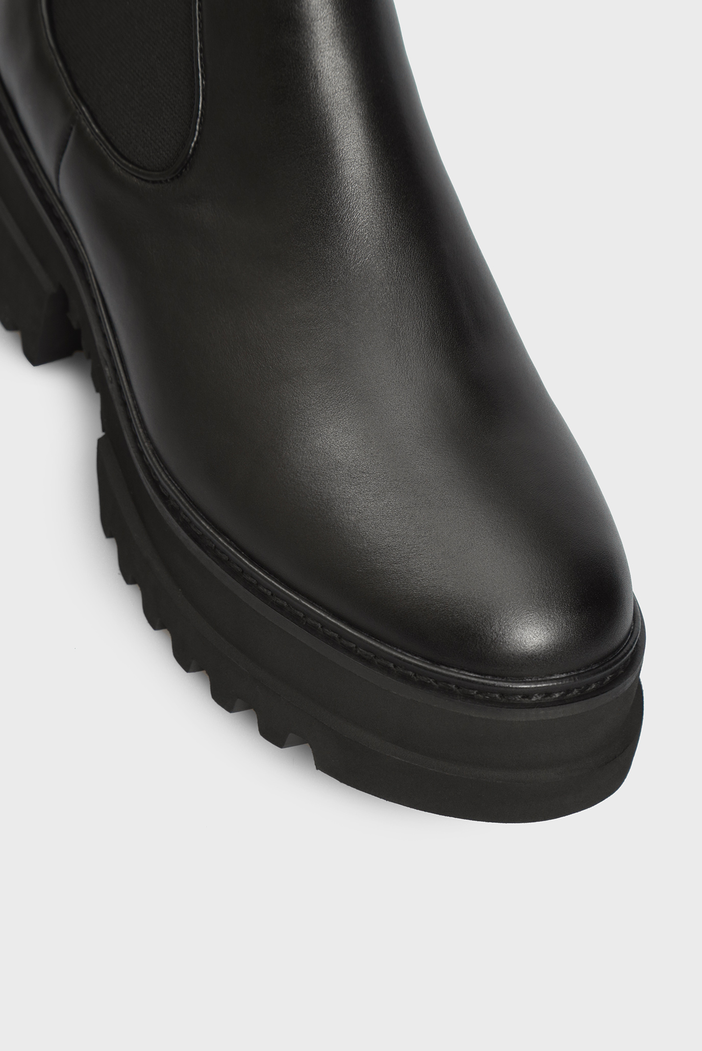 Женские черные кожаные челси Questa 4