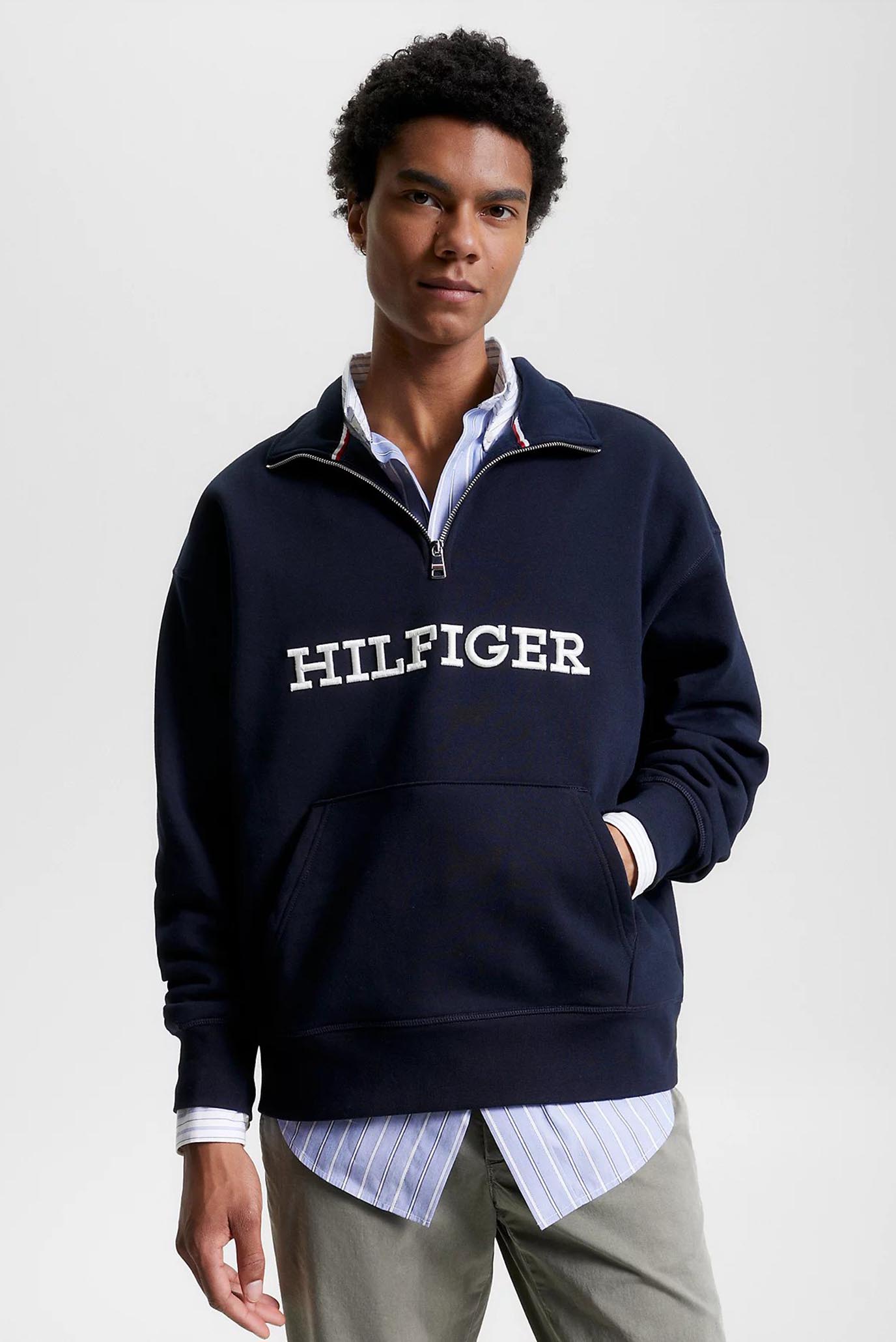 Свитшот MONOTYPE EMBRO MOCK NECK 1