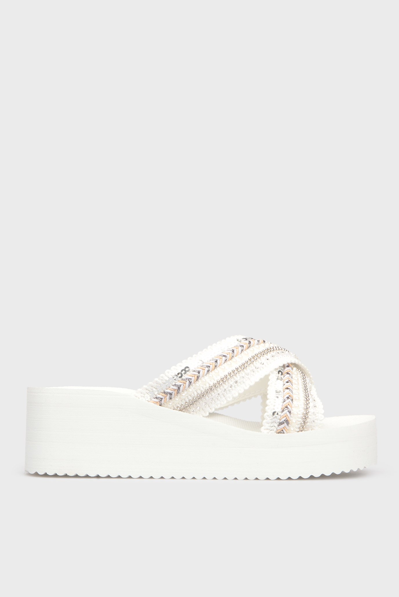 Женские белые слайдеры на платформе 6