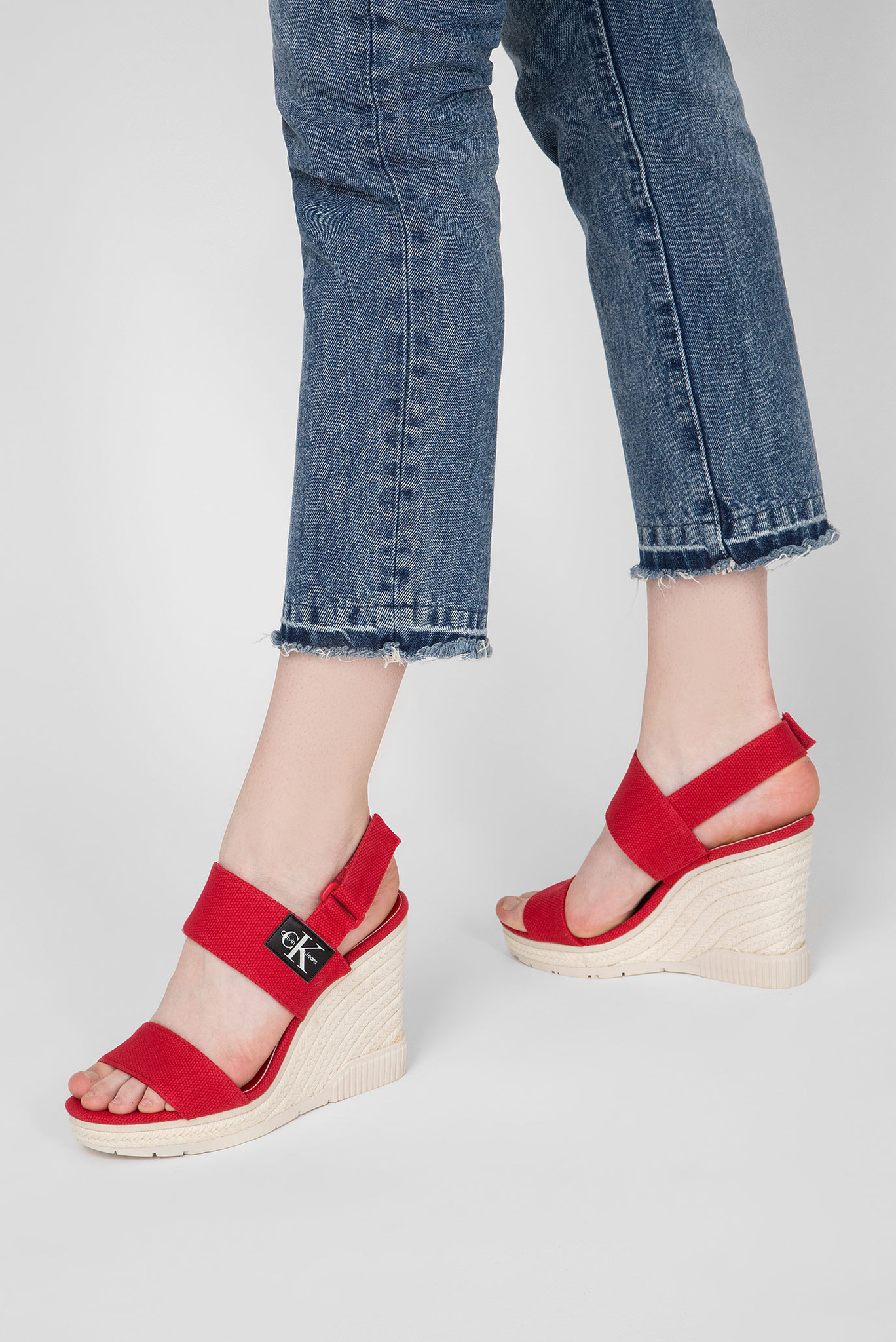 Красные босоножки 5