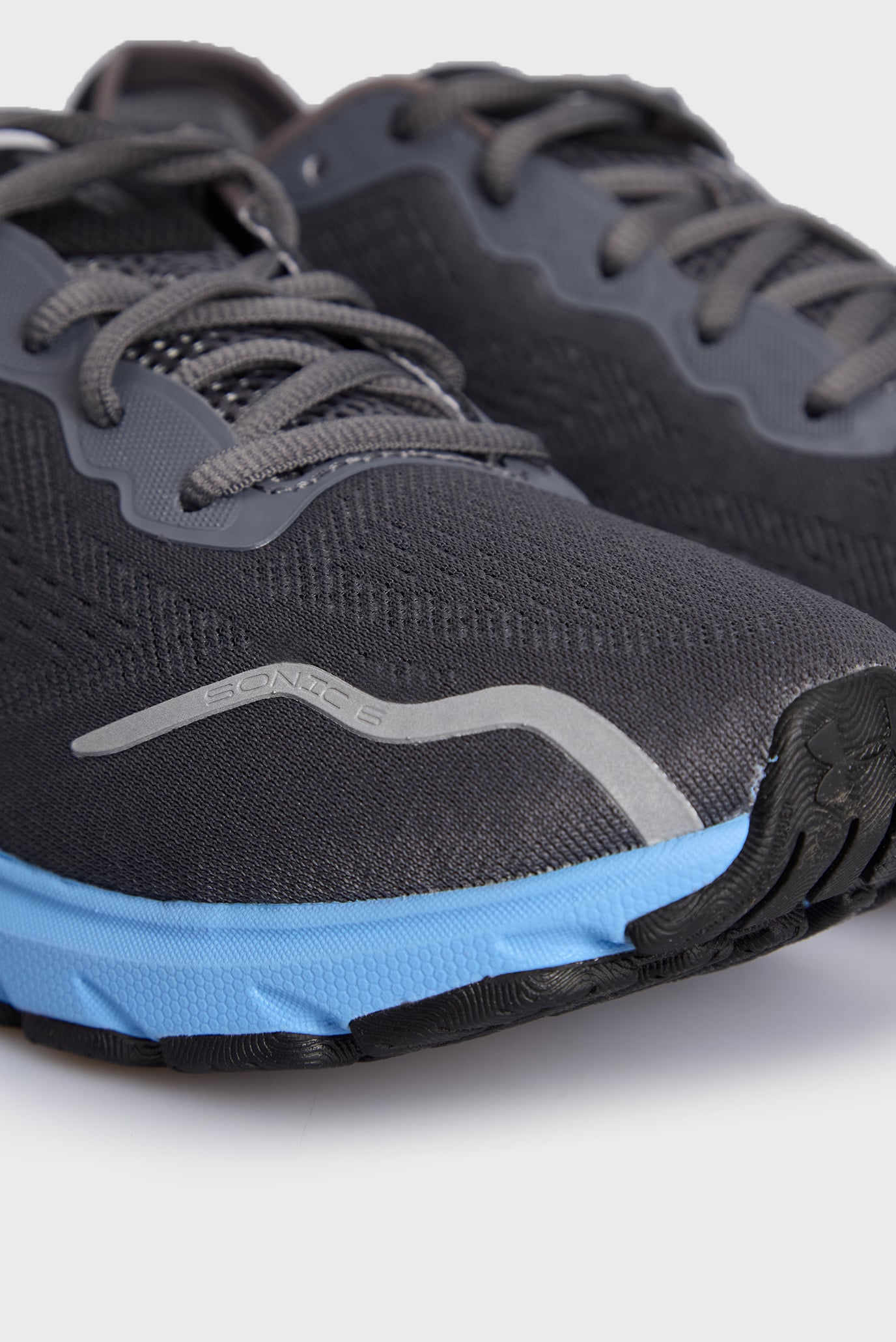 Мужские серые кроссовки UA HOVR Sonic 6 2