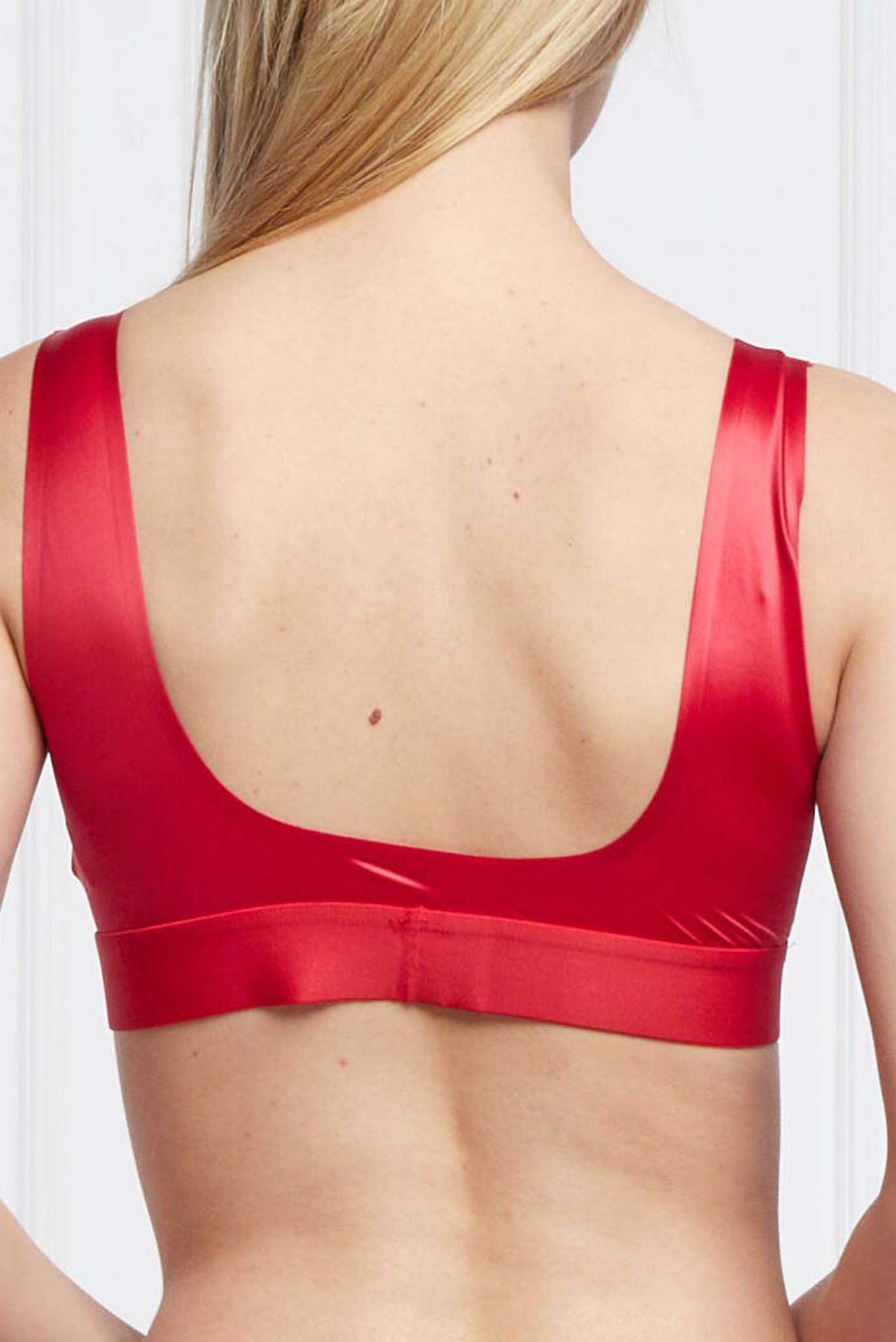Женский красный бюстгальтер 2