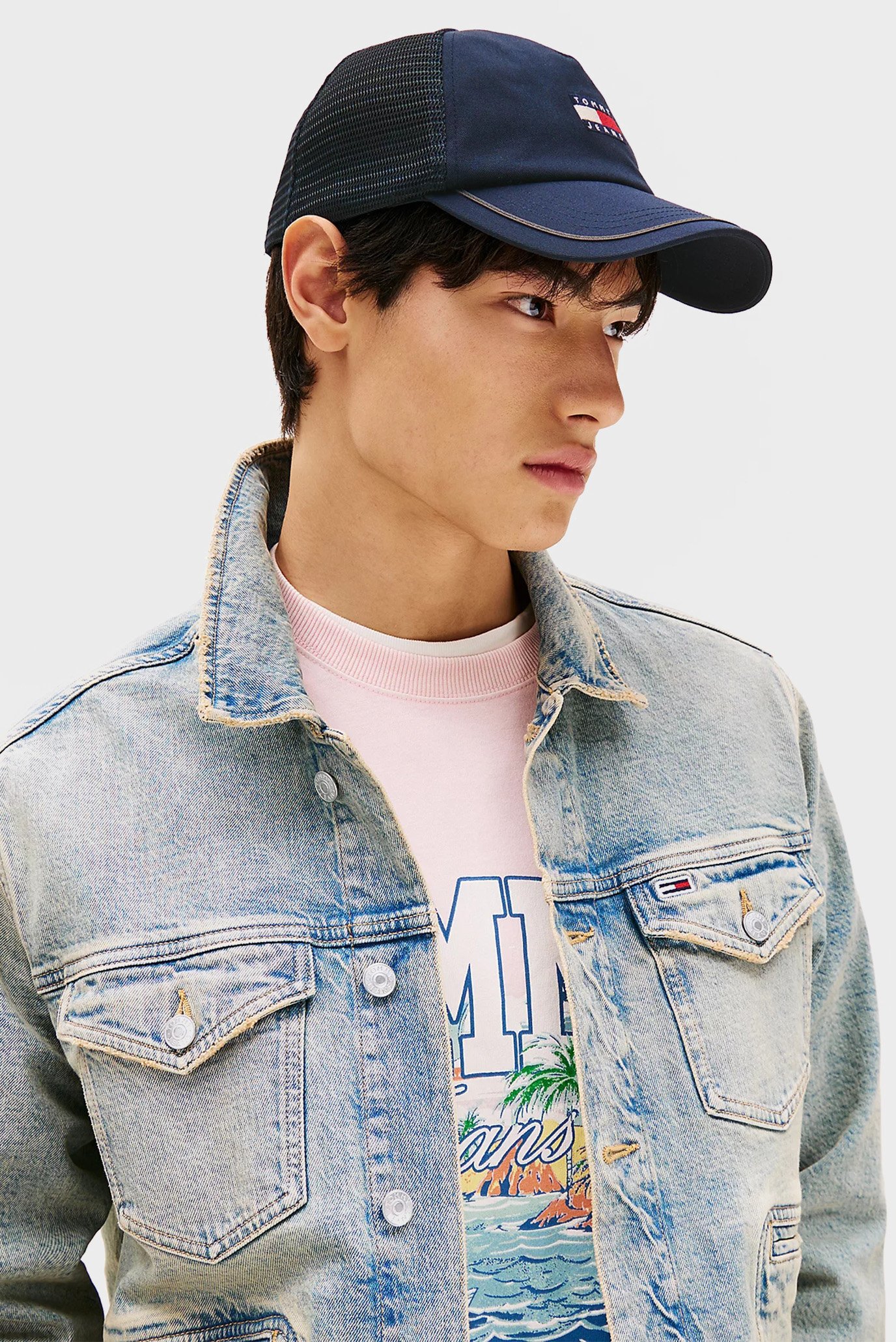 Мужская темно-синяя кепка TJM HERITAGE TRUCKERTommy Jeans Мужская темно-синяя кепка TJM HERITAGE TRUCKER 2