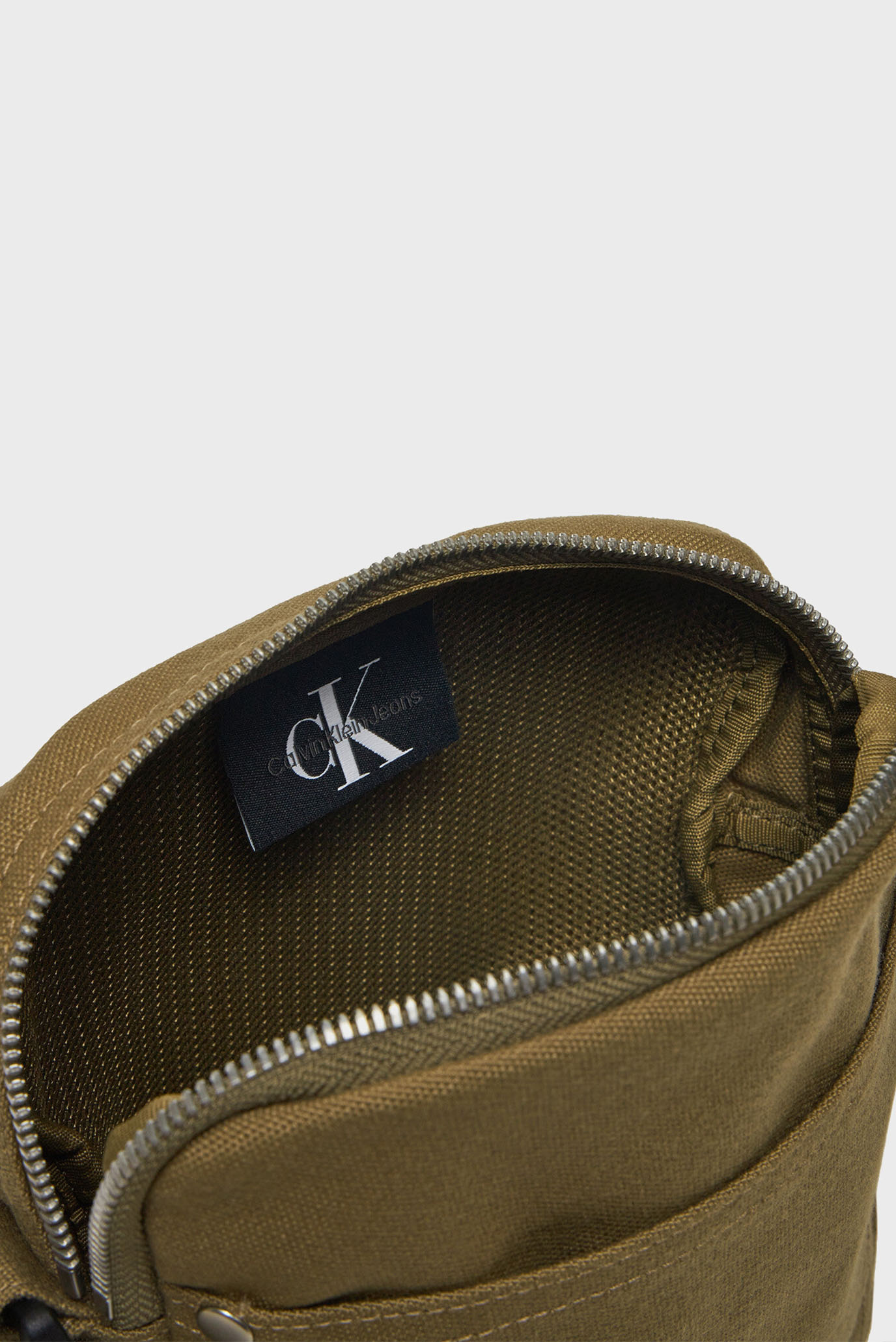 Сумка SPORT ESSENTIALS REPORTER18 WCalvin Klein Jeans Сумка SPORT ESSENTIALS REPORTER18 W 5