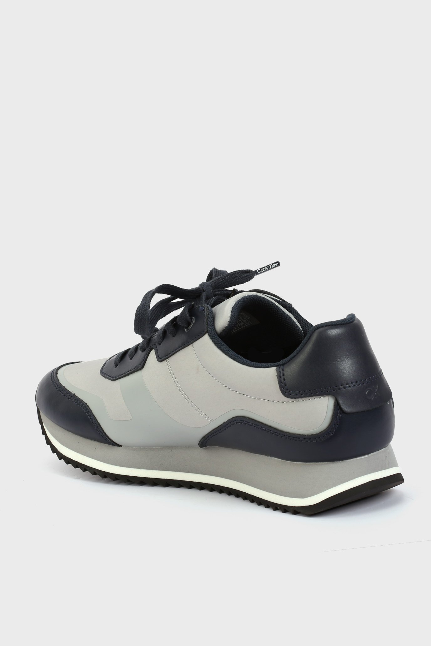 Кроссовки LOW TOP LACE UP HEAT BOND 4