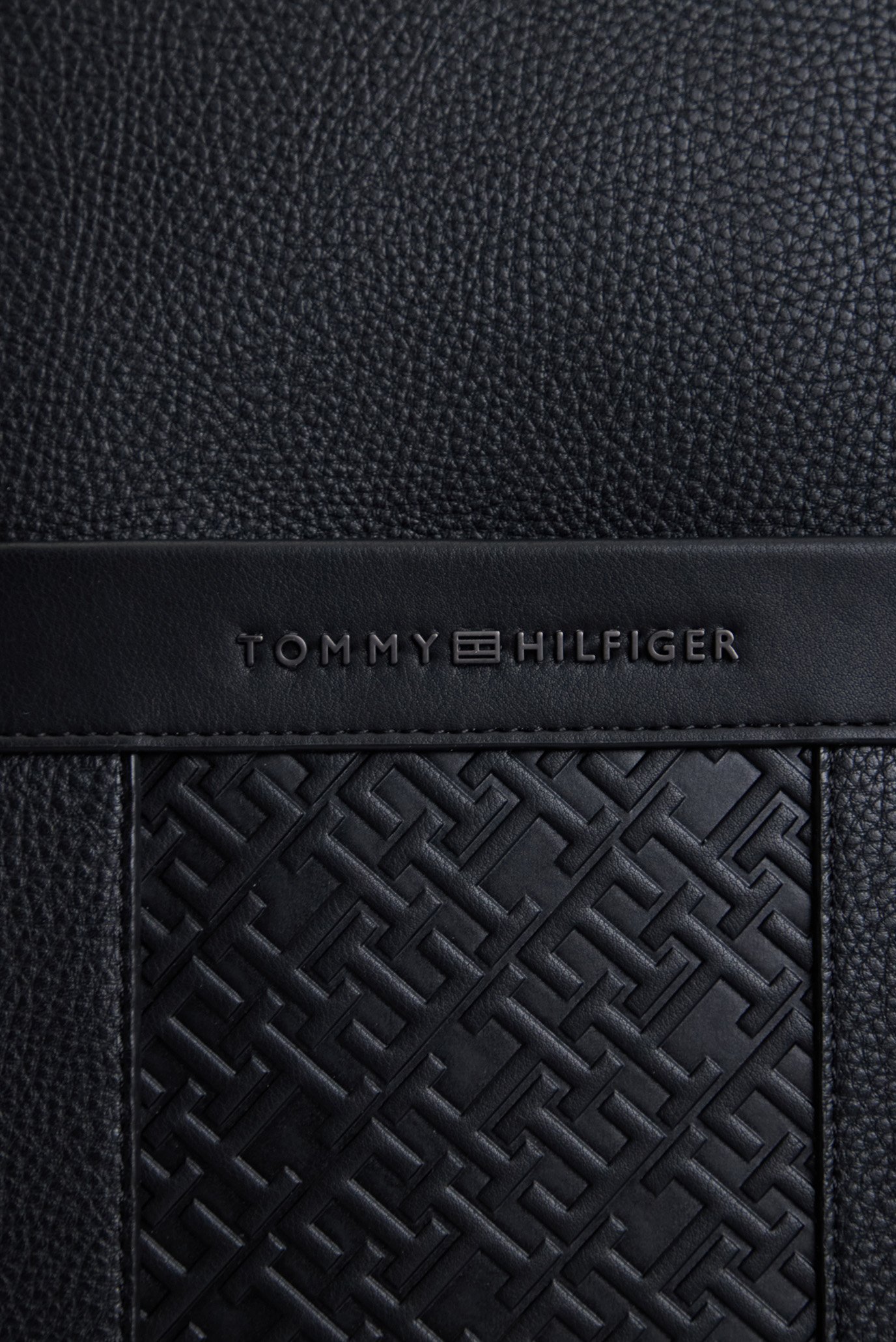 Мужской черный рюкзак TH CENTRAL MONOGRAM BACKPACKTommy Hilfiger Мужской черный рюкзак TH CENTRAL MONOGRAM BACKPACK 6